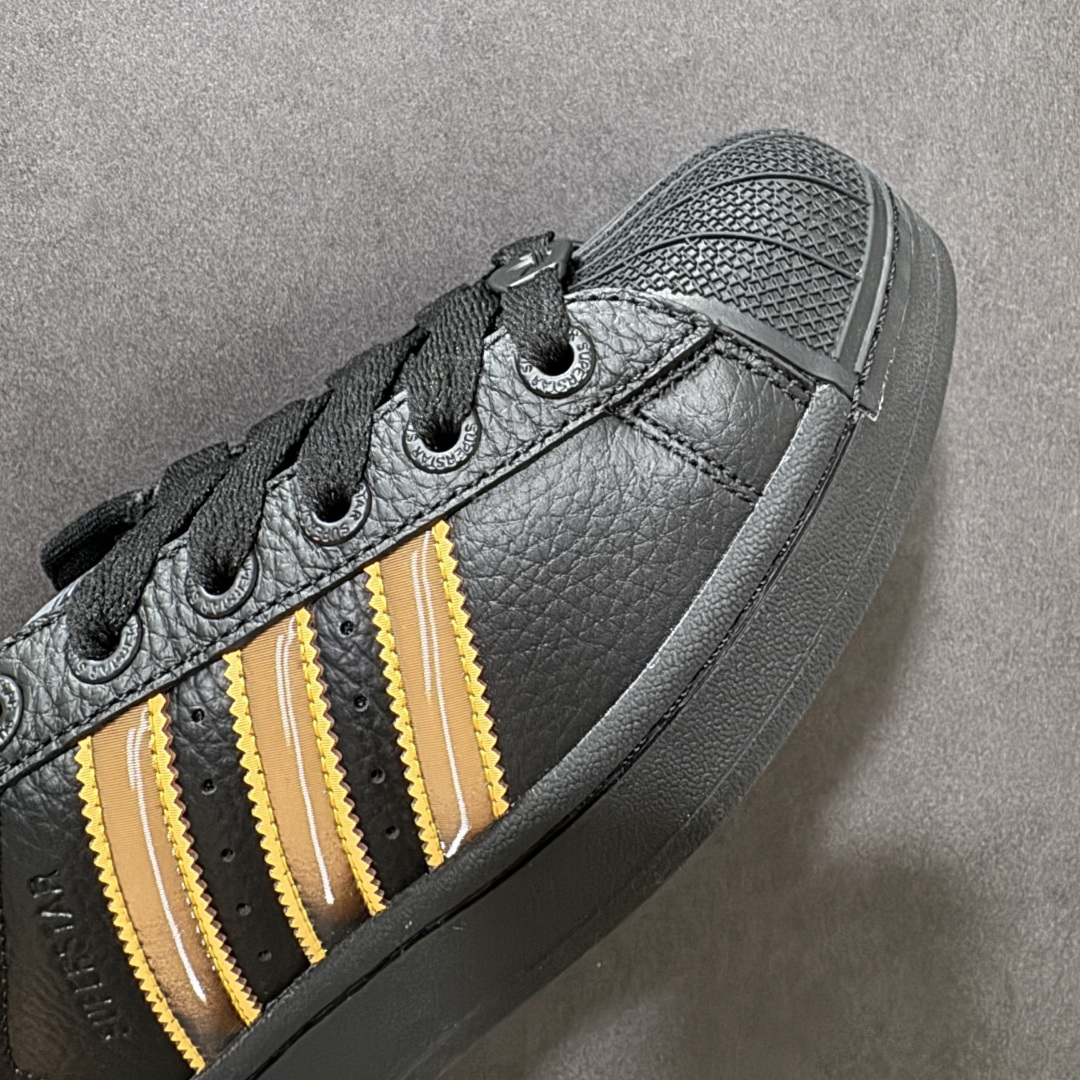 图片[8]-【H11顶级头层版】adidas originals Superstar 2 贝壳头 简约经典 舒适时尚 复古板鞋 男女同款 黑白 货号：JQ6469 全新升级版 皮料改进至头层原厂皮 原盒 原底原料 开模打造 原厂织唛鞋标 高精密准度 原楦原纸板开发 匹配原版98%以上 后跟垫棉独家呈现 反口里弧度正确 原厂鞋垫 背胶 后跟电绣针数 与正品一致 原厂皮料 原厂车缝线 质感无敌 皮料切割干净 无任何毛边 清洁度细节完美 进口港宝加持 后跟自然饱满 还原公司包裹性 鞋面采用原装数据贴合技术 全方位贴合包裹脚型 鞋跟部鞋底牵引设计 提供强大的抓地性能 更适应不同实战场地路面 尺码：35.5 36 36.5 37.5 38 38.5 39 40 40.5 41 42 42.5 43 44 45-选品中心