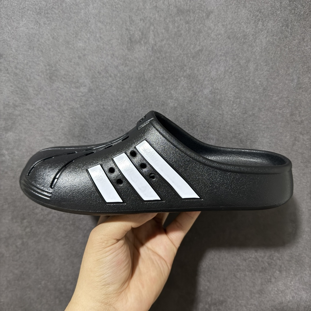图片[2]-【纯原版】AD Adilette Clogs 外穿一体成型防滑运动拖鞋 JH9848 SEVENTEEN-Mingyu 金珉奎同款 香底秋冬潮拖 全网独家 巨资打造 一码 一模 VS原厂100%环保藻类3D材质 脚感超棉弹且柔软 原数据楦型工程力学开发 MD配比EVA泡棉式原色一体成形鞋模 正确原厂定制原标 1：1模处平整无毛边最高工艺修边处理 正确鞋盒细节 字体清晰 正确盒底字体颜色 硬度大小同步ZP 货号：JH9848 尺码：36.5 38 39 40.5 42 43 44.5 46-选品中心