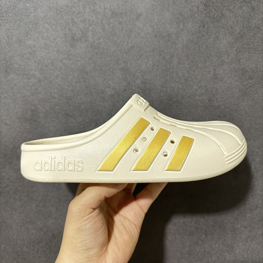 【纯原版】AD Adilette Clogs 外穿一体成型防滑运动拖鞋 JH9848 SEVENTEEN-Mingyu 金珉奎同款 香底秋冬潮拖 全网独家 巨资打造 一码 一模 VS原厂100%环保藻类3D材质 脚感超棉弹且柔软 原数据楦型工程力学开发 MD配比EVA泡棉式原色一体成形鞋模 正确原厂定制原标 1：1模处平整无毛边最高工艺修边处理 正确鞋盒细节 字体清晰 正确盒底字体颜色 硬度大小同步ZP 货号：GY1827 尺码：36.5 38 39 40.5 42 43 44.5 46-选品中心