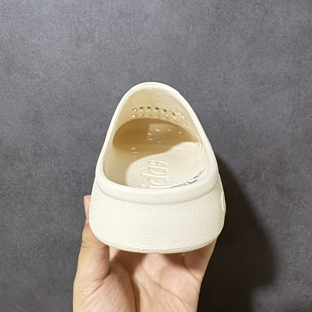 图片[4]-【纯原版】AD Adilette Clogs 外穿一体成型防滑运动拖鞋 JH9848 SEVENTEEN-Mingyu 金珉奎同款 香底秋冬潮拖 全网独家 巨资打造 一码 一模 VS原厂100%环保藻类3D材质 脚感超棉弹且柔软 原数据楦型工程力学开发 MD配比EVA泡棉式原色一体成形鞋模 正确原厂定制原标 1：1模处平整无毛边最高工艺修边处理 正确鞋盒细节 字体清晰 正确盒底字体颜色 硬度大小同步ZP 货号：GY1827 尺码：36.5 38 39 40.5 42 43 44.5 46-选品中心