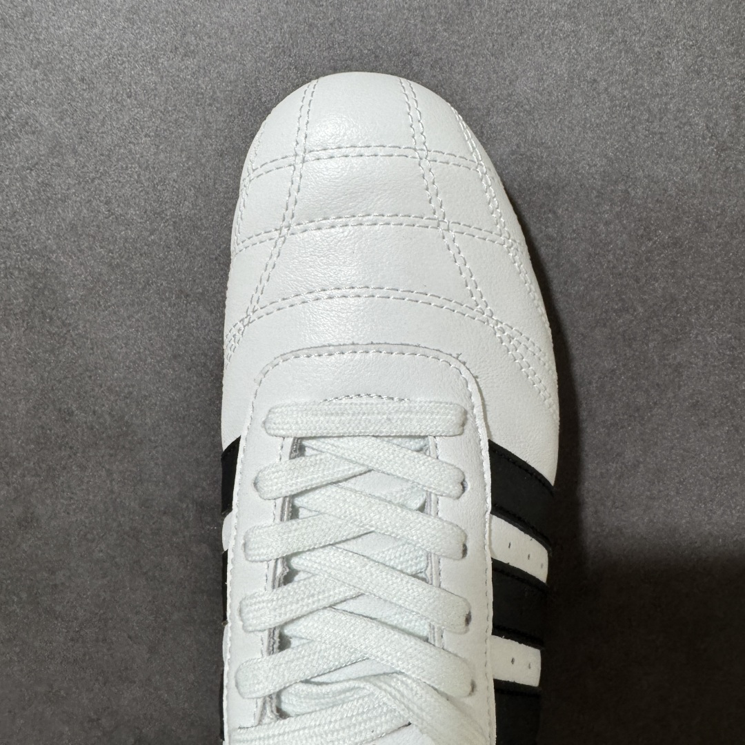 图片[5]-【G版】Jennie穿搭代言款，阿迪达斯Adidas Originals Taekwondo Lace Low”White Black“跆拳道系带系列低帮经典复古薄底休闲运动舒适训练慢跑鞋“皮革白黑生胶底 原楦原纸版开发，采用软质环保纤维革鞋面材质，中底嵌入EVA切片缓震，外置耐磨橡胶鞋底片 底越薄，越时髦！ 型号 JS1194 尺码：36 36.5 37 38 38.5 39 40 40.5 41 42 42.5 43 44 45-选品中心