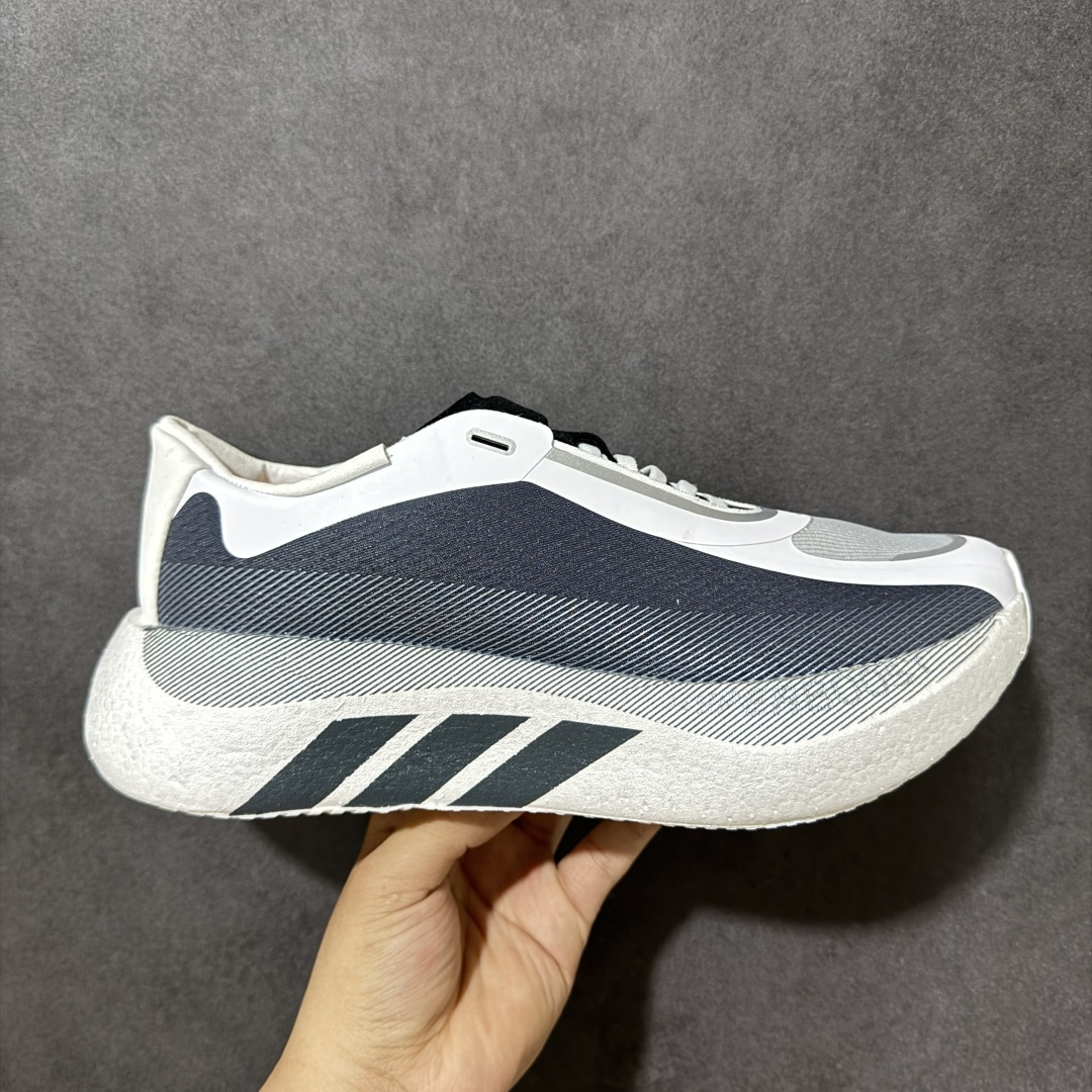 【公司级】AD Hyper Boost Edge M 轻量竞速运动跑鞋 CELERMESH针织网面非常轻薄 纤维间的缝隙很大 可以保证跑步时的透气、排汗效果 鞋舌直接与两侧的内衬和鞋底连接在一起 在跑步过程中不会被鞋舌的左右移动所困扰 在标准鞋带孔的基础上再拓宽一组鞋带孔 适合不同脚型的需求 突破性 EnergyRods 技术，有助于跑者实现更好的成绩 中底独特的LIGHTSTRIKE PRO泡棉材质 微弹感觉在跑步过程中给予了良好的支撑体验 对于顶级精英和高水平进阶跑者来说是一双值得信赖的竞速比赛用鞋 货号：HQ9528 尺码：36-45带半码-选品中心