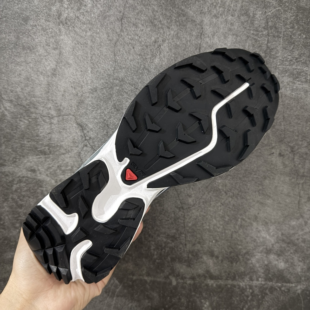 图片[9]-【GD纯原】SALOMON XT-6 萨洛蒙潮流越野机能户外功能鞋 478640 全新版本出货 好货不怕晚 品质 细节 材料都是肉眼可以见！ 售前售后也是其它工厂无法匹敌！ 纯原外贸平台特供订单 耗时半年巨作 全套原纸板楦头开发 原厂特供网布配套加持 确保原汁原味 完美呈现版型 原档数据独家私模五层组合大底 原装Ortholite轻量化鞋垫 中底布带钢印编号 原厂TPU锁扣 进口港宝加持 后跟自然饱满 还原公司包裹性 鞋面以“锯齿”状的包裹系统呈现 在基色底之下加入了各种色点缀 将公司的最新技术和时尚前卫的造型融入耐用的长跑款式中 鞋面由 TPU 薄膜制成 并焊接在高耐磨网眼上 使其既时尚又坚固 由 ACS底盘支撑 可增强稳定性和支撑力 以及由橡胶凸耳 Contragrip外底覆盖的 EVA 缓冲中底 旨在应对崎岖的地形 鞋舌上的彩色Salomon 标签、Quicklace 系统以及鞋头、鞋舌和鞋跟上的附加品牌使细节更加完美 让穿着者可以轻松驾驭户外与通勤下的任何运动生活场景 无缝鞋身户外随意纵横 颜值与脚感兼备 出街通勤 绝对非常吸睛 你值得拥有 尺码：36 36.5 37.5 38 38.5 39 40 40.5 41 42 42.5 43 44 44.5 45-选品中心