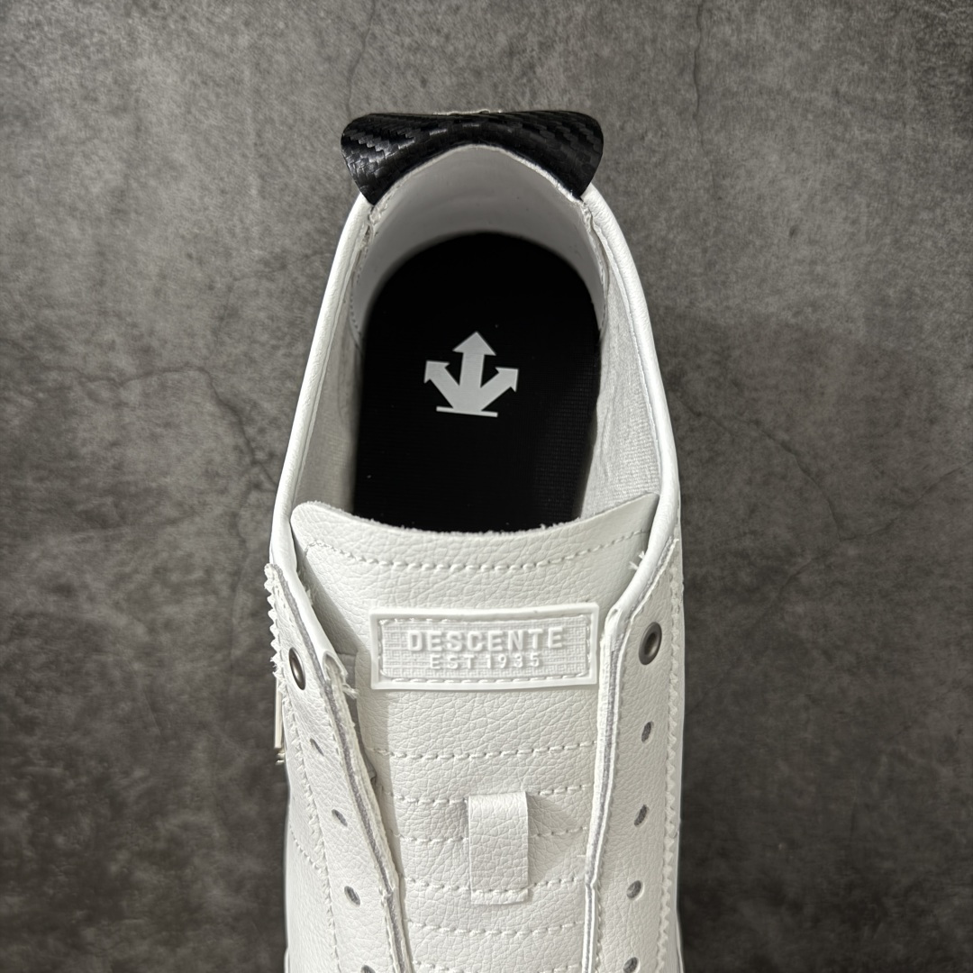 图片[8]-【公司级】迪桑特DESCENTE CHRON TEMPO Slip On Prm 复古风运动休闲鞋一脚蹬板鞋\\t #原楦原纸版开发版型 #鞋底设计有特殊的纹理或材料，以增加摩擦力，减少滑倒的风险。 #使用耐用的材料制成，能够承受长时间的使用和摩擦，减少磨损。 尺码：36 36.5 37 38 38.5 39 40 40.5 42 42.5 43 44 44.5 45-选品中心