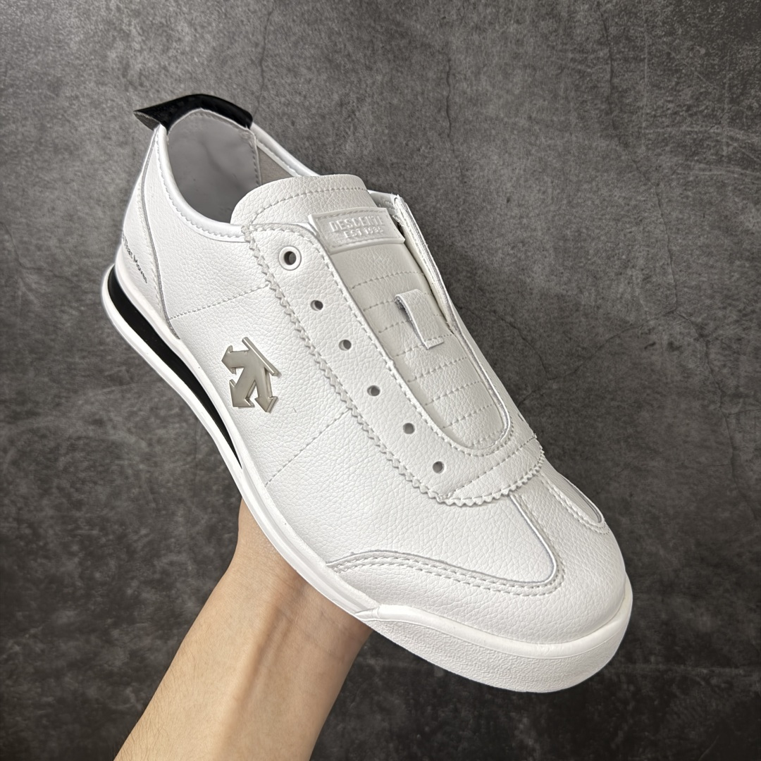 图片[3]-【公司级】迪桑特DESCENTE CHRON TEMPO Slip On Prm 复古风运动休闲鞋一脚蹬板鞋\\t #原楦原纸版开发版型 #鞋底设计有特殊的纹理或材料，以增加摩擦力，减少滑倒的风险。 #使用耐用的材料制成，能够承受长时间的使用和摩擦，减少磨损。 尺码：36 36.5 37 38 38.5 39 40 40.5 42 42.5 43 44 44.5 45-选品中心