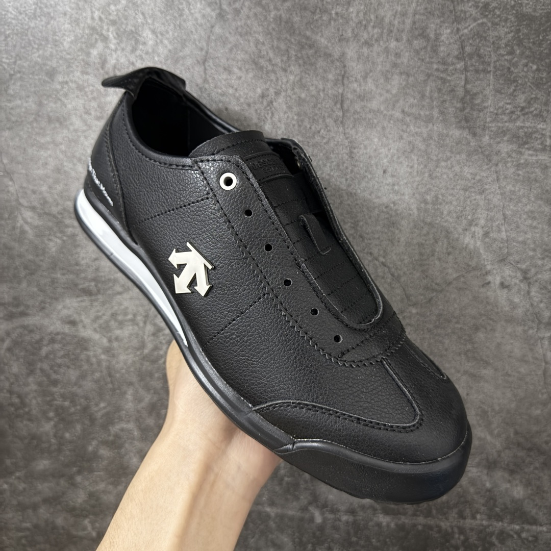 图片[3]-【公司级】迪桑特DESCENTE CHRON TEMPO Slip On Prm 复古风运动休闲鞋一脚蹬板鞋\\t #原楦原纸版开发版型 #鞋底设计有特殊的纹理或材料，以增加摩擦力，减少滑倒的风险。 #使用耐用的材料制成，能够承受长时间的使用和摩擦，减少磨损。 尺码：36 36.5 37 38 38.5 39 40 40.5 42 42.5 43 44 44.5 45-选品中心