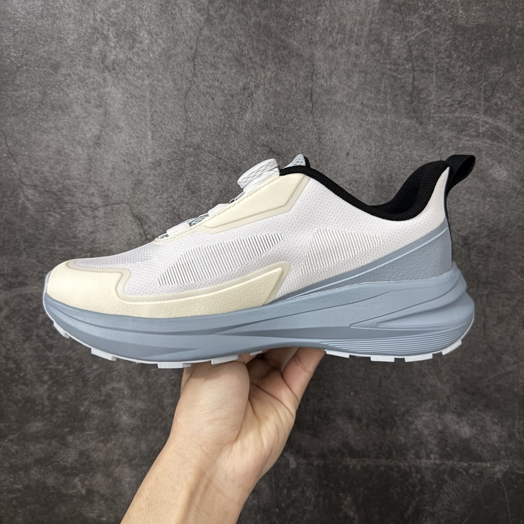 图片[2]-【公司级】DESCENTE BOA 迪桑特 运动慢跑鞋 大厂出品 非莞产顶级 透气针织鞋面搭配 BOA螺丝系带系统，带来舒适便捷的穿着体验！较厚的鞋底设计为跑步提供更好的缓震舒适性(前掌及后跟特别加高侧墙，提升侧向稳定效果)！ 尺码： 36-45含半码-选品中心