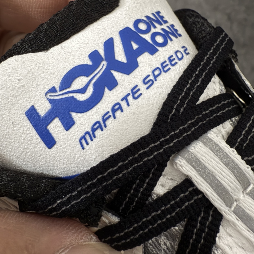 图片[6]-【纯原H版】HOKA ONE ONE Mafate Speed 2 Low 玛法特2代系列低帮轻量户外越野休闲运动慢跑鞋 正确组合底 市场顶级版本 上脚赞到报爆 轻盈舒适 鞋面采用超轻的无缝架构 轻薄的TPU贴在透气的鞋面材料上 减轻重量同时也保证了支撑性 鞋底采用滚动平衡技术 引导跑者回归自然步态 祖传的神奇EVA材质中底依旧是一如既往地表现优秀 能提供充足的缓震 作为HOKA家的越野跑鞋 VIBRAM 橡胶大底也是必不可少的 即便在复杂湿滑的地形 依旧能有良好的抓地力及稳定性 鞋带采用了弹性不易松脱的扁宽弹性鞋带 前掌与中掌部分也进行了加宽 也更加适合亚洲人的脚型 是一款十分全面且足够强悍的户外硬核越野鞋 日常搭配的话短裤是基本不挑 阔腿裤 工装裤以及各种长筒牛仔裤都可以 尺码：36 36.5 37.5 38 38.5 39 40 40.5 41 42 42.5 43 44 44.5 45-选品中心