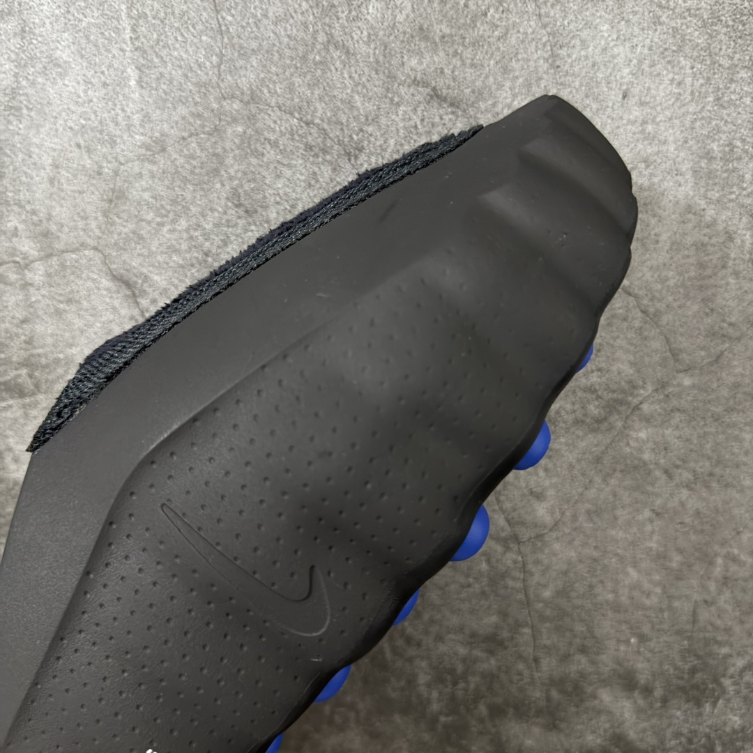 图片[6]-【LW纯原】Nike Mind 001 神经科学足底按摩包头拖鞋Nike × Fragment Design Mind 001 藤原浩闪电⚡️联名 同源ZP原材 匠心打造 🔹原厂MD一体发泡大底：全套原模开版，渐变雾面哑光喷漆，柔软回弹和ZP完全一致。 🔹22颗独立PEBAX泡棉按摩底：黑科技活塞式按摩脚感，踩下去的Q弹感和ZP无差。 🔹正确组合大底：鞋头前后跟橡胶贴片，耐磨防滑，细节还原到每一处。 🔹高还原细节：TPU电镀银Swoosh、针织透气鞋舌、高弹原鞋垫，清洁度拉满。 货号： IQ8502-001 尺码：36 36.5 37.5 38 38.5 39 40 40.5 41 42 42.5 43 44 44.5 45 46 47.5 48.5 ⚠️尺码提示：偏小一码，建议拍大一码，脚感更舒适。-选品中心