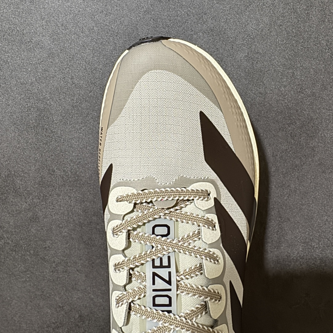 图片[5]-【公司级】AD ADIZERO EVO SL ATR 阿迪超轻透气缓震跑鞋 以令人难以置信的138克重量，刷新了跑鞋轻量化的记录，阿迪在材料科学和工艺技术上的深厚积累。 全新鞋款采用Lightweight Upper材料，让穿着者几乎能够体验到一种\”裸足\”的感觉 货号：KI5181 尺码：36-45带半码-选品中心