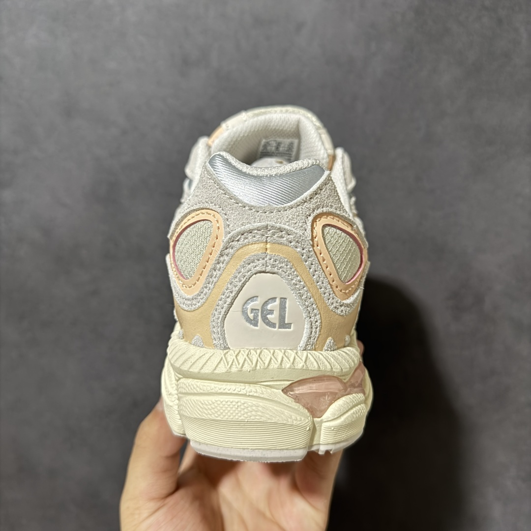 图片[4]-【公司级】Asics Gel-NYC 亚瑟士运动休闲透气专业跑鞋 1203A739-250   鞋面采用反绒皮与网布拼接 透气舒适兼具休闲时尚 结合简明的配色 展现品牌的传承及引领复古流行的主题 虎爪造型的LOGO  #鞋身稳定包裹系统 支撑鞋身 经典宽大鞋型配备防偏移设计提升包裹性 穿着舒适鞋面透气孔设计 提供透气性  尺码：36 37 37.5 38 39 39.5 40 40.5 41.5 42 42.5 43.5 44 45 46 47-选品中心
