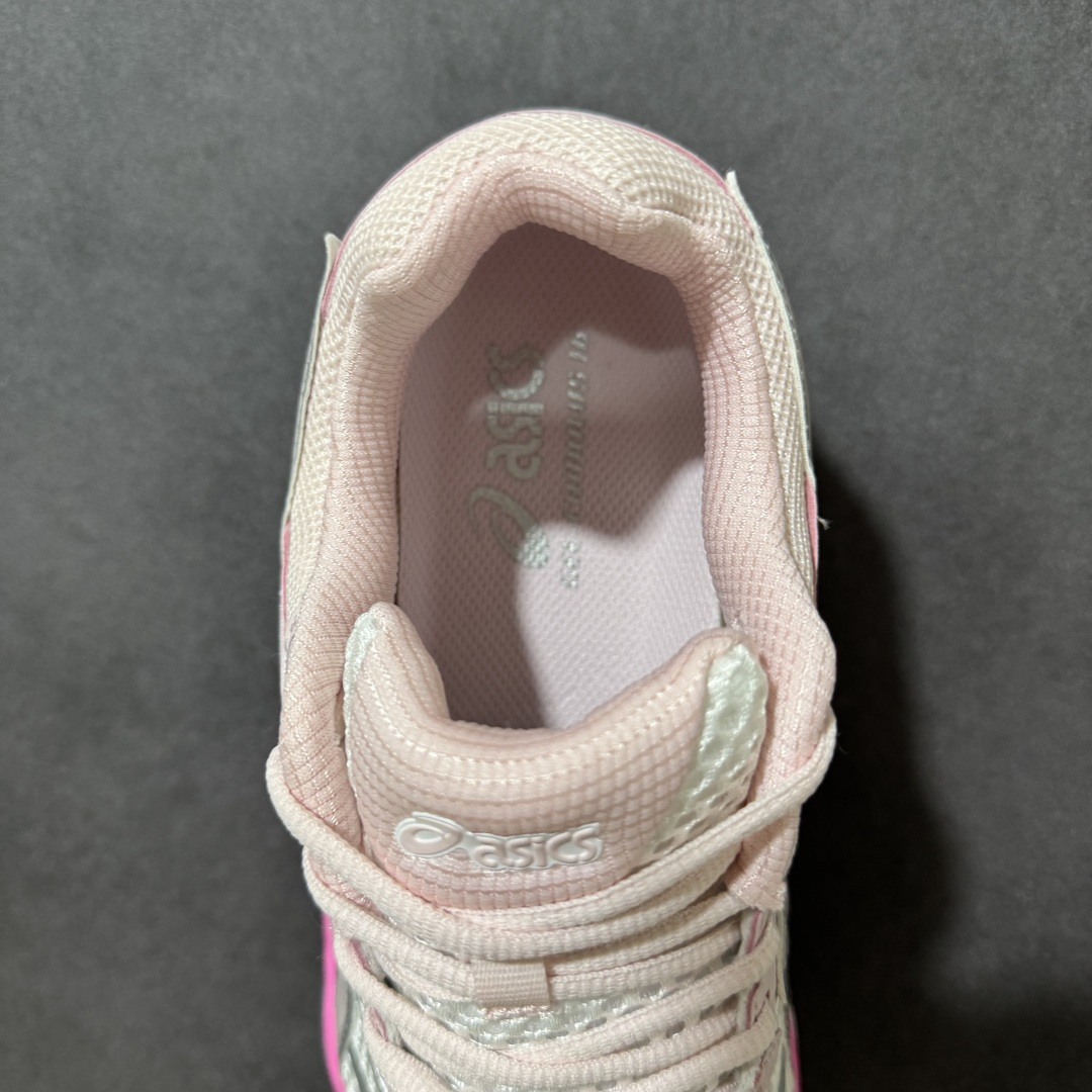 图片[6]-【公司级】Asics Gel-Cumulus 16 阿斯克斯 亚瑟士 积云16代 低帮 白粉色 都市运动复古回潮清爽百搭透气舒适织物低邦休闲跑步鞋 鞋身整体采用新升级的工程提花网眼面料，轻薄透气，能轻盈无压力地贴合脚面，鞋舌也非常轻薄柔软，透气且包裹脚面不磨脚；中底采用Asics FF Blast Plus泡棉，并结合厚实的Fluidridez外底泡棉，提升了耐久性和抓地力。双层泡棉设计提供了柔软的缓震体验，能确保流畅的步态转换。后跟内置Purey GEL缓震胶，进一步吸收冲击，强强联合，使每跑一步都感觉脚底有助推感，回馈明显，软弹中带着一股韧劲。 货号：1203A990-600 尺码：36-46-选品中心