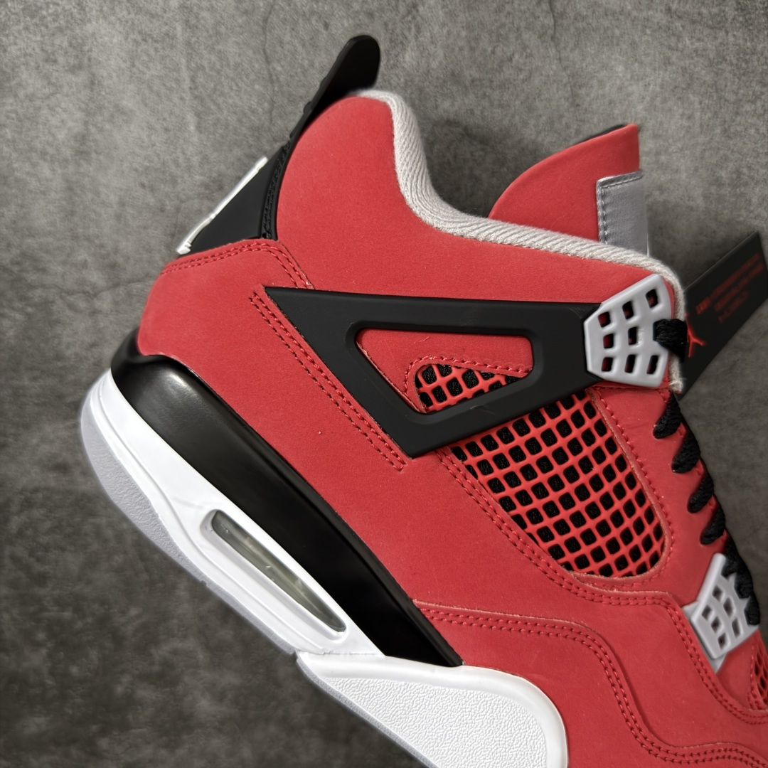图片[7]-【纯原LW版本】Air Jordan AJ4 Retro 2025复刻公牛红黑 FQ8138-600 第一梯队最新批次 细节多次校对改良 接近完美 细节达到可过鉴定标准 耗时半年巨作 全套原纸板楦头开发 原厂特供皮料加持 确保原汁原味 完美呈现四代版型 一比一鞋头弧度高度鞋身弧度 数据细节工艺流程均保持原鞋一致 原厂TPU网格鞋带扣 正确内里网布 菱角分明不变形无多余毛边 柔软性质感一致于原鞋 原厂织唛标 原厂飞人电绣工艺 尾指中部跳三针 独家绑鞋带手法 印刷中底布 四线拉帮 米色美纹纸贴合固定 进口港宝加持 后跟自然饱满 全鞋荧光划线卡点 追求极致完美 每一双都是工艺品 多重QC质检 超越公司货的品控标准 实实在在的免检产品 尺码：36-47.5-选品中心