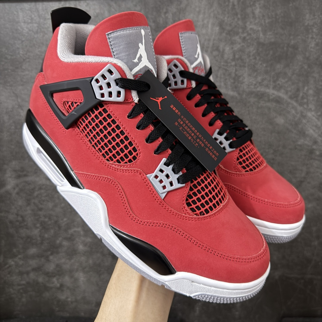 【纯原LW版本】Air Jordan AJ4 Retro 2025复刻公牛红黑 FQ8138-600 第一梯队最新批次 细节多次校对改良 接近完美 细节达到可过鉴定标准 耗时半年巨作 全套原纸板楦头开发 原厂特供皮料加持 确保原汁原味 完美呈现四代版型 一比一鞋头弧度高度鞋身弧度 数据细节工艺流程均保持原鞋一致 原厂TPU网格鞋带扣 正确内里网布 菱角分明不变形无多余毛边 柔软性质感一致于原鞋 原厂织唛标 原厂飞人电绣工艺 尾指中部跳三针 独家绑鞋带手法 印刷中底布 四线拉帮 米色美纹纸贴合固定 进口港宝加持 后跟自然饱满 全鞋荧光划线卡点 追求极致完美 每一双都是工艺品 多重QC质检 超越公司货的品控标准 实实在在的免检产品 尺码：36-47.5-选品中心