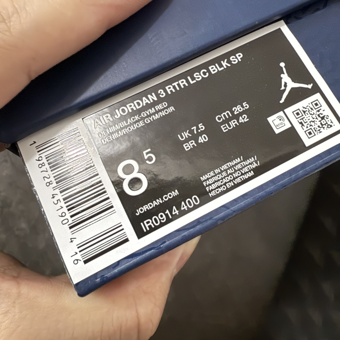 图片[11]-【原厂版】Air Jordan aj3 Retro Levi\’s All-Star 联名系列篮球鞋，李维斯牛仔白蓝 IR0914-400，丹宁牛仔布 + 荔枝纹皮革拼接 原厂皮料 原装细纹磨砂爆裂纹 原楦原纸板开发 确保原汁原味 原厂皮料质感色泽绝无偏差 完美中底拉帮 原厂中底钢印 原档案大底 如假白送 大底纹路 气垫通透度PU的回弹性均百分百还原 原厂电绣鞋舌飞人刺绣针数立体讲究精细欢迎对比正品原鞋 尺码：40-47.5-选品中心