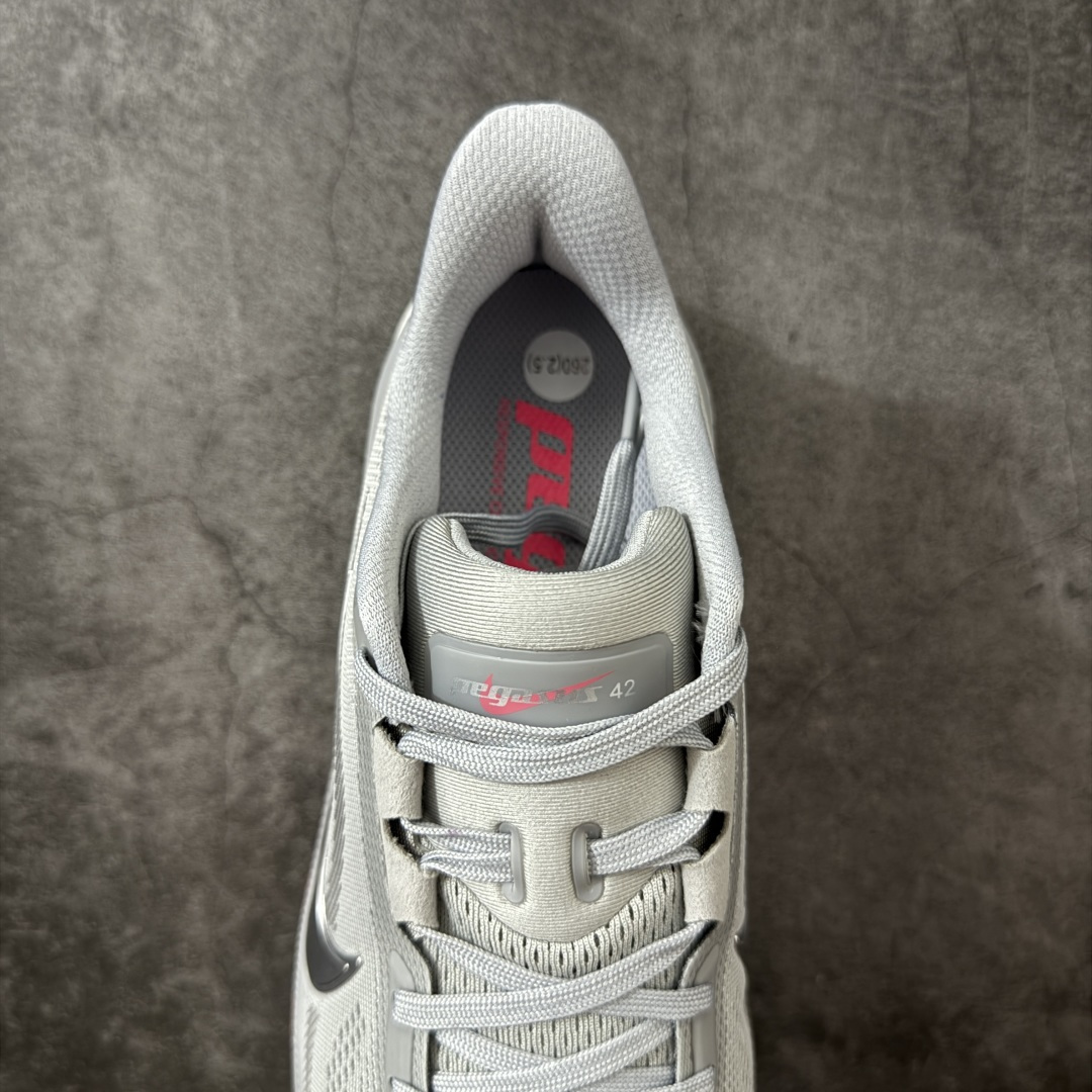 图片[8]-【RS纯原】Nike Air Zoom Pegasus 42 登月42代超级飞马系列马拉松跑步鞋 IB1873-004 平台专供 充正品质 原材料打造 中底搭载前Zoom+全掌React配置 全部原鞋开发打造 所有细节全部同步原版 全新一代拥有 Zoom Air 一如既往的稳定感和流畅感 鞋面采用工程网眼设计 为特定高热区域营造出色透气性 进一步增加鞋面的穿孔数量 让足部能够快速散热 中足搭配 Flywire 飞线 在高速运动时营造舒适稳定的贴合感 内置Zoon气垫加持 动力十足！ 尺码： 36-45-选品中心