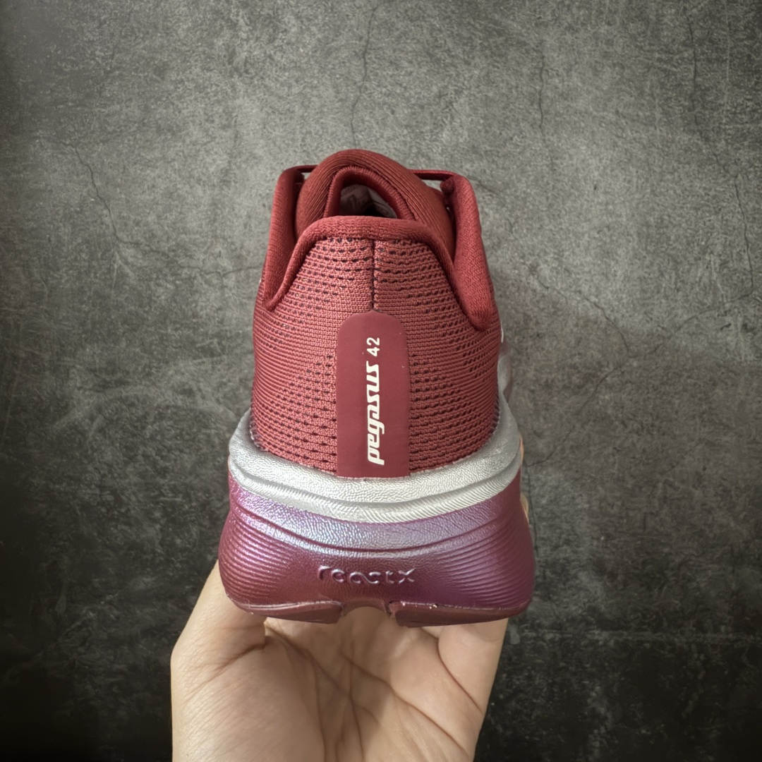图片[4]-【RS纯原】Nike Air Zoom Pegasus 42 登月42代超级飞马系列马拉松跑步鞋 IO8251-600 平台专供 充正品质 原材料打造 中底搭载前Zoom+全掌React配置 全部原鞋开发打造 所有细节全部同步原版 全新一代拥有 Zoom Air 一如既往的稳定感和流畅感 鞋面采用工程网眼设计 为特定高热区域营造出色透气性 进一步增加鞋面的穿孔数量 让足部能够快速散热 中足搭配 Flywire 飞线 在高速运动时营造舒适稳定的贴合感 内置Zoon气垫加持 动力十足！ 尺码： 36-45-选品中心