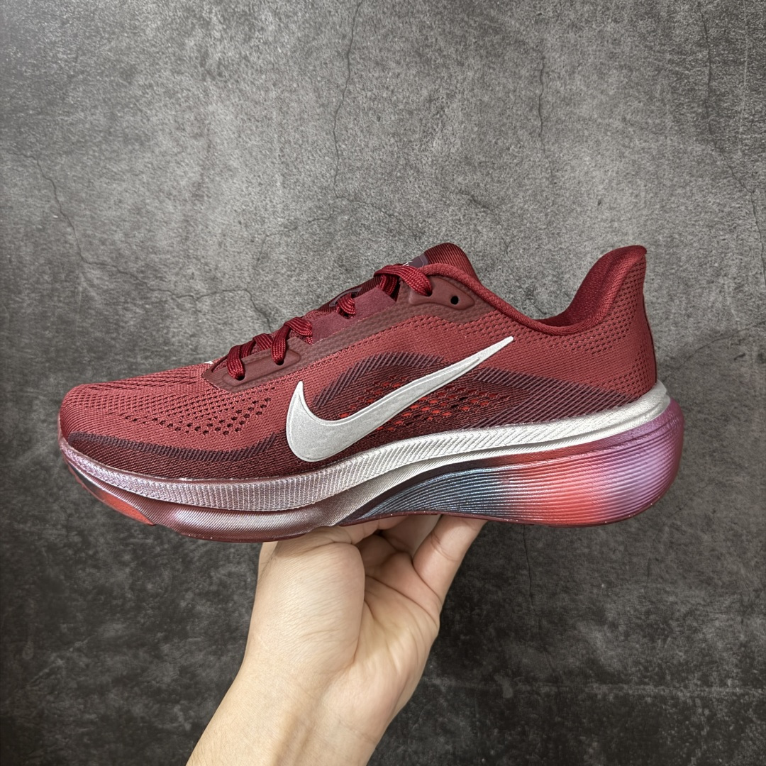 图片[2]-【RS纯原】Nike Air Zoom Pegasus 42 登月42代超级飞马系列马拉松跑步鞋 IO8251-600 平台专供 充正品质 原材料打造 中底搭载前Zoom+全掌React配置 全部原鞋开发打造 所有细节全部同步原版 全新一代拥有 Zoom Air 一如既往的稳定感和流畅感 鞋面采用工程网眼设计 为特定高热区域营造出色透气性 进一步增加鞋面的穿孔数量 让足部能够快速散热 中足搭配 Flywire 飞线 在高速运动时营造舒适稳定的贴合感 内置Zoon气垫加持 动力十足！ 尺码： 36-45-选品中心