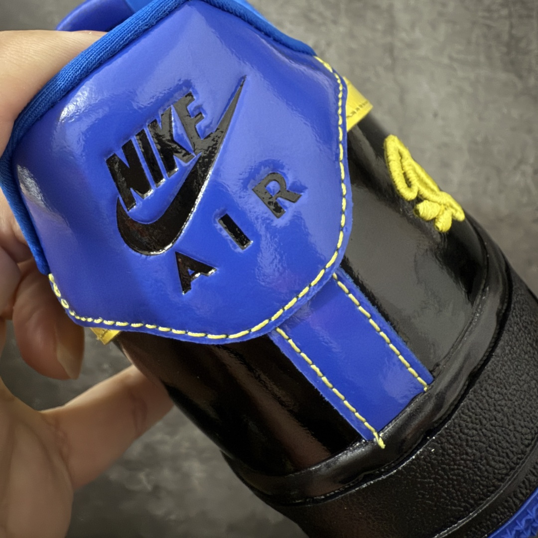 图片[2]-【Top纯原】Central Cee x Nike Air Force 1 Low \”Dark Beetroot\” 联名款 空军低帮休闲板鞋 整双鞋采用黑蓝漆皮打造，搭配黄色点缀与简洁的色块拼接，形成强烈视觉反差。经典的 Air Force 1 鞋型轮廓得以保留，而鞋面质感的升级让整体线条更显利落，使其更偏向潮流造型单品，而非日常实用鞋款。 货号： IQ1402-010 尺码：40 40.5 41 42 42.5 43 44 44.5 45 46 47.5-选品中心