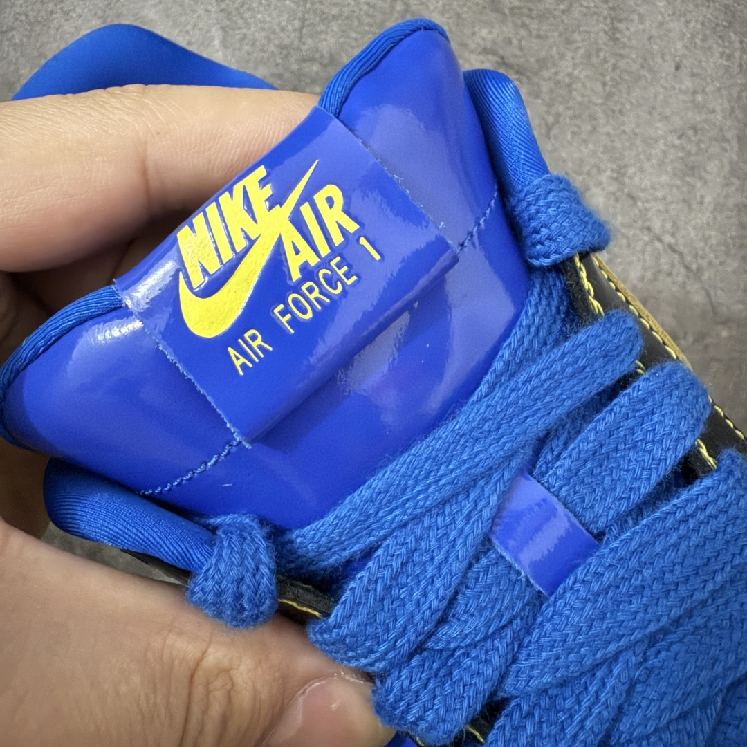 图片[6]-【Top纯原】Central Cee x Nike Air Force 1 Low \”Dark Beetroot\” 联名款 空军低帮休闲板鞋 整双鞋采用黑蓝漆皮打造，搭配黄色点缀与简洁的色块拼接，形成强烈视觉反差。经典的 Air Force 1 鞋型轮廓得以保留，而鞋面质感的升级让整体线条更显利落，使其更偏向潮流造型单品，而非日常实用鞋款。 货号： IQ1402-010 尺码：40 40.5 41 42 42.5 43 44 44.5 45 46 47.5-选品中心