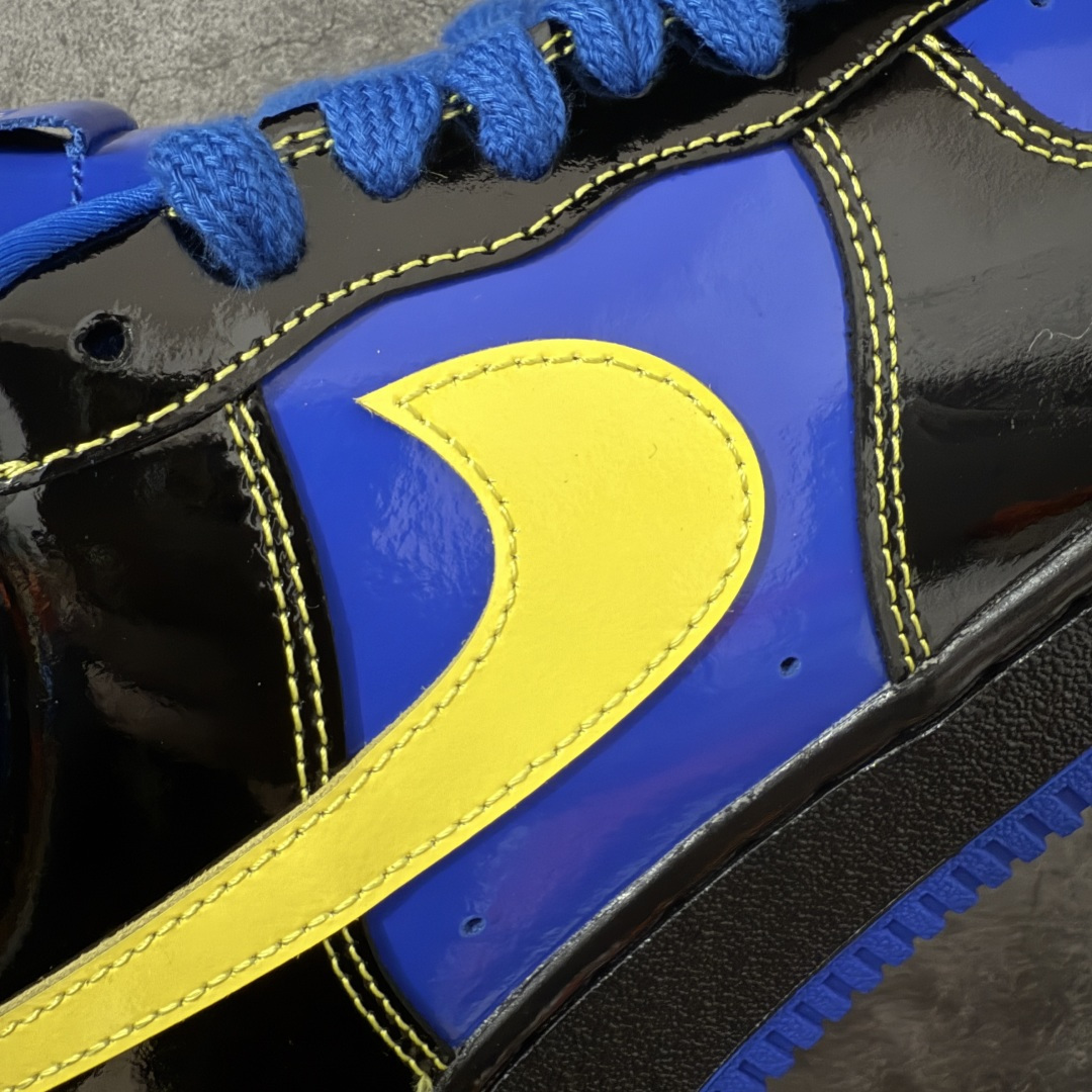 图片[4]-【Top纯原】Central Cee x Nike Air Force 1 Low \”Dark Beetroot\” 联名款 空军低帮休闲板鞋 整双鞋采用黑蓝漆皮打造，搭配黄色点缀与简洁的色块拼接，形成强烈视觉反差。经典的 Air Force 1 鞋型轮廓得以保留，而鞋面质感的升级让整体线条更显利落，使其更偏向潮流造型单品，而非日常实用鞋款。 货号： IQ1402-010 尺码：40 40.5 41 42 42.5 43 44 44.5 45 46 47.5-选品中心