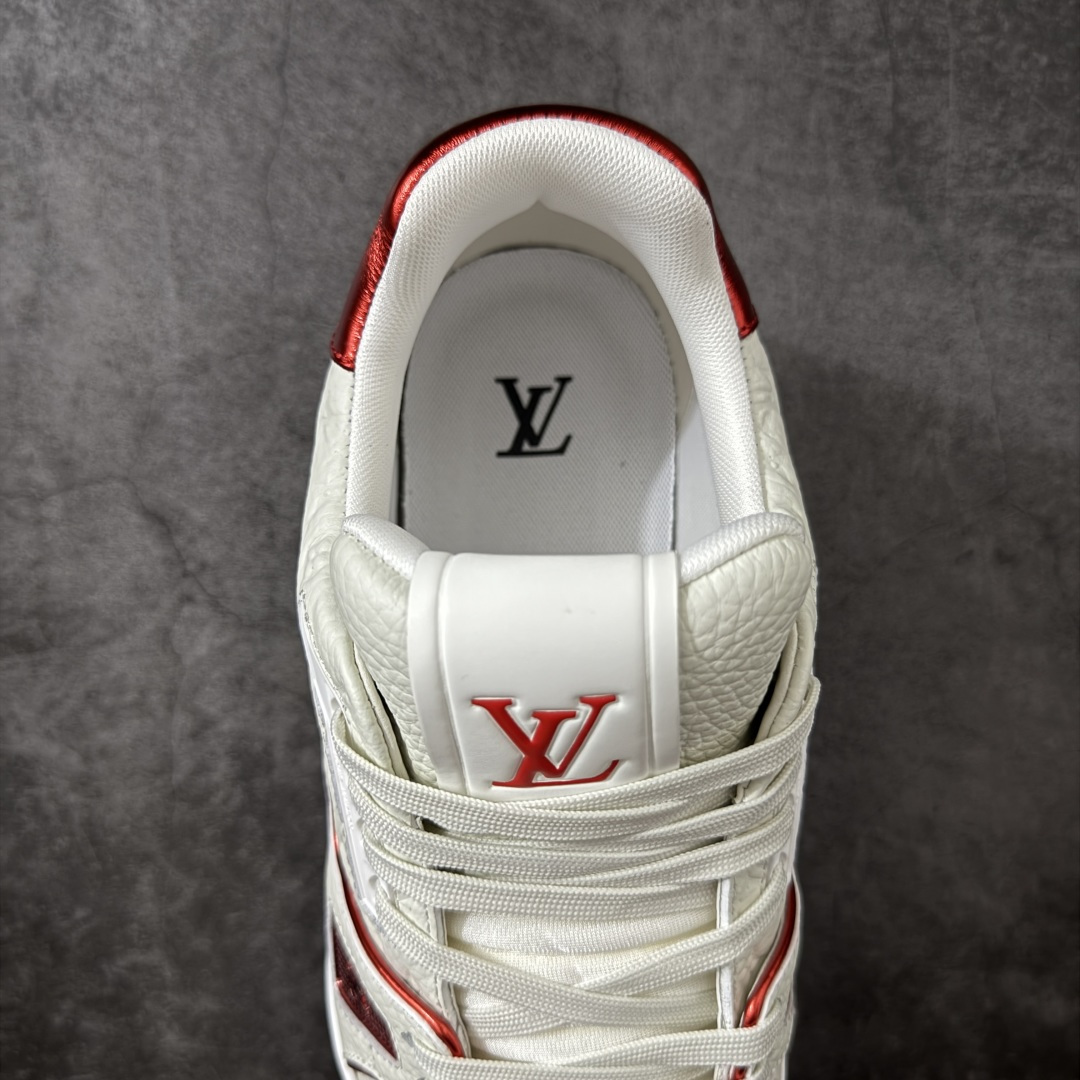 图片[8]-【纯原DM礼盒版】LV Louis Vuitton Trainer 低帮休闲板鞋 代购级别 ZP级全套包装 原版购入历时近两个月开发打造！ 经典多拼色超好看 原版完美楦型 调试了两个月 鞋面独家订制压纹粒面小牛皮 大底TPU、模具费2w+ 质感媲美原版 垫脚聚米微料加透气英伦网布 细节原版一致 ❗️请注意区分市面通货材料 版型 包装配件 尺码： 38 39 40 41 42 43 44 45 46-莆田鞋