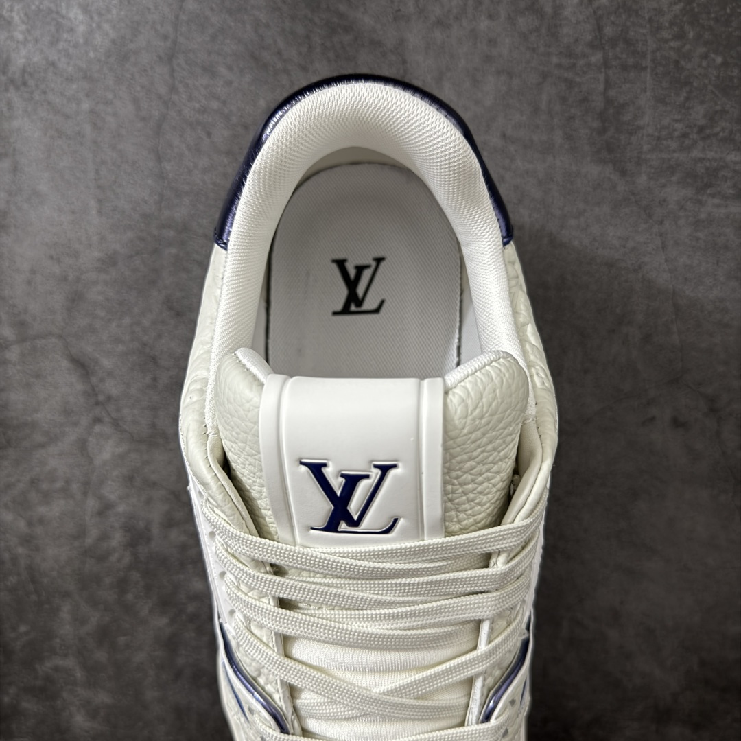 图片[8]-【纯原DM礼盒版】LV Louis Vuitton Trainer 低帮休闲板鞋 代购级别 ZP级全套包装 原版购入历时近两个月开发打造！ 经典多拼色超好看 原版完美楦型 调试了两个月 鞋面独家订制压纹粒面小牛皮 大底TPU、模具费2w+ 质感媲美原版 垫脚聚米微料加透气英伦网布 细节原版一致 ❗️请注意区分市面通货材料 版型 包装配件 尺码： 38 39 40 41 42 43 44 45 46-莆田鞋