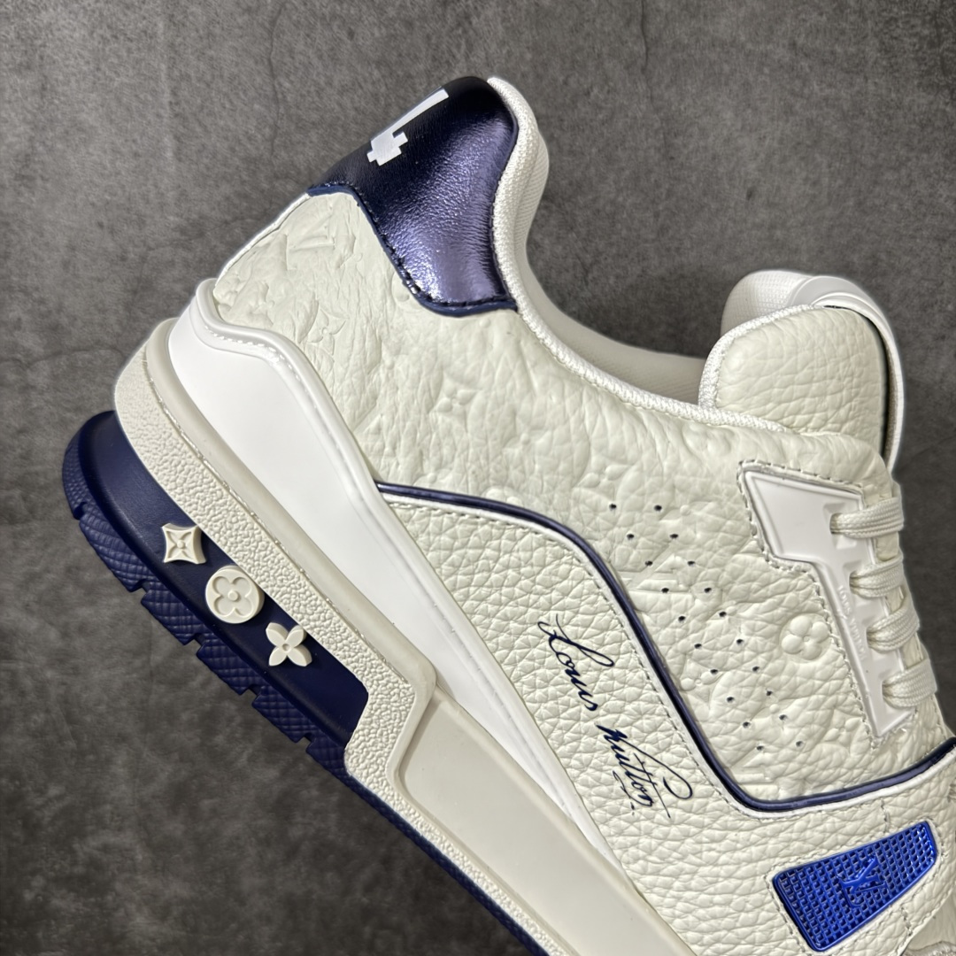 图片[7]-【纯原DM礼盒版】LV Louis Vuitton Trainer 低帮休闲板鞋 代购级别 ZP级全套包装 原版购入历时近两个月开发打造！ 经典多拼色超好看 原版完美楦型 调试了两个月 鞋面独家订制压纹粒面小牛皮 大底TPU、模具费2w+ 质感媲美原版 垫脚聚米微料加透气英伦网布 细节原版一致 ❗️请注意区分市面通货材料 版型 包装配件 尺码： 38 39 40 41 42 43 44 45 46-莆田鞋