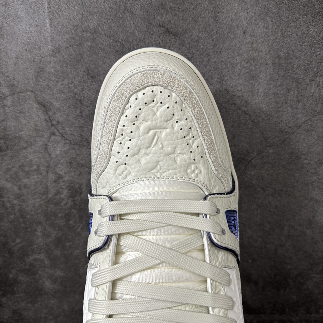 图片[5]-【纯原DM礼盒版】LV Louis Vuitton Trainer 低帮休闲板鞋 代购级别 ZP级全套包装 原版购入历时近两个月开发打造！ 经典多拼色超好看 原版完美楦型 调试了两个月 鞋面独家订制压纹粒面小牛皮 大底TPU、模具费2w+ 质感媲美原版 垫脚聚米微料加透气英伦网布 细节原版一致 ❗️请注意区分市面通货材料 版型 包装配件 尺码： 38 39 40 41 42 43 44 45 46-莆田鞋