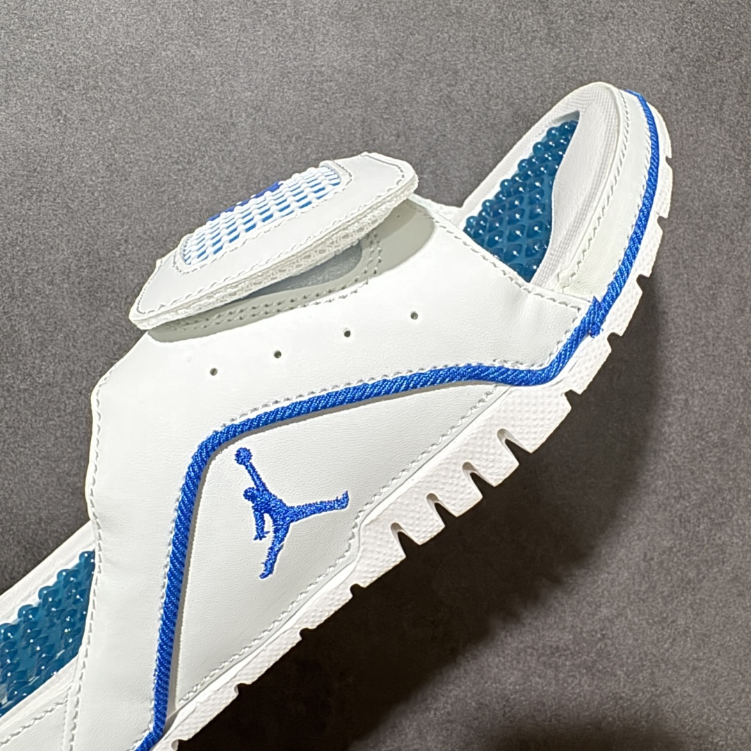 Air Jordan 12 Hydro Retro Slides 系列运动拖鞋经典的配色装扮 加上可调节