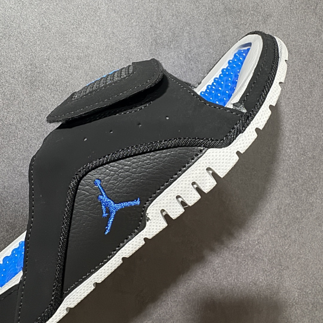 Air Jordan 12 Hydro Retro Slides 系列运动拖鞋经典的配色装扮 加上可调节