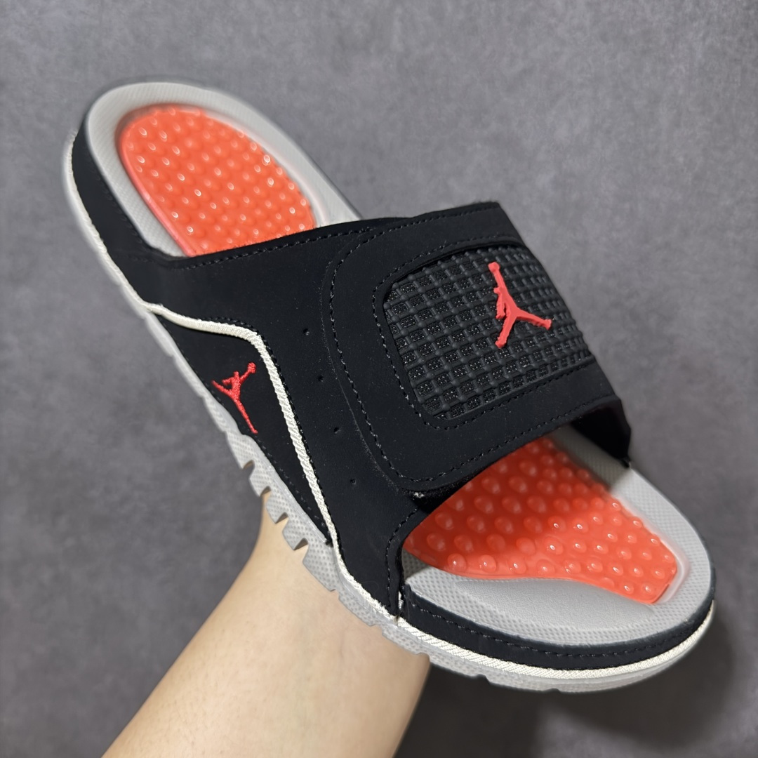 Air Jordan 12 Hydro Retro Slides 系列运动拖鞋经典的配色装扮 加上可调节