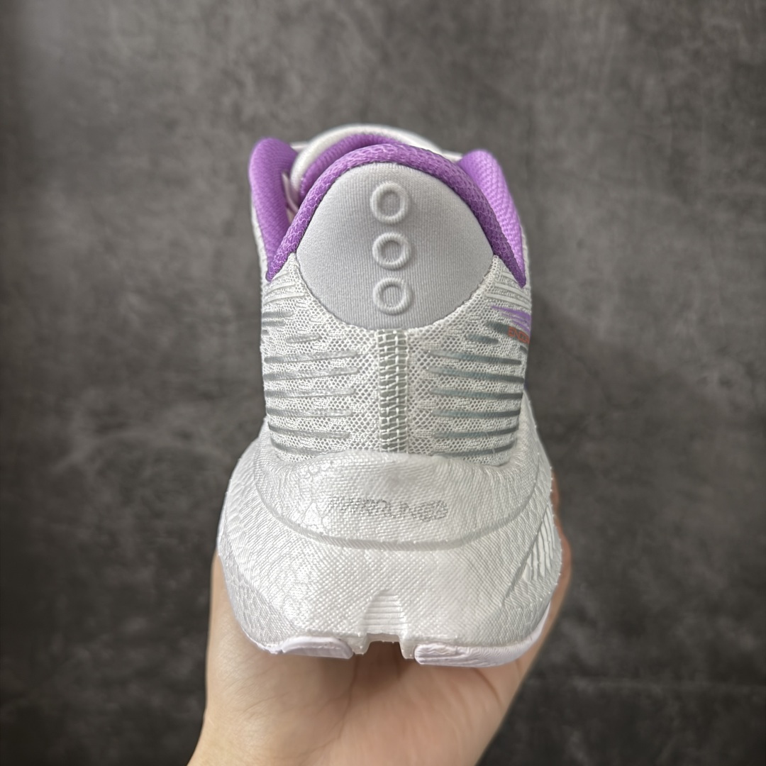 图片[4]-【GX纯原版】Saucony ENDORPHIN SPEED 啡速 5 尼龙板 HTC CHINA 百搭舒适 低帮 PWRRUNC 中底 马拉松训练竞速跑步鞋 男女同款 注意区分市场公司级 品质细节有明显区别 1：1碳板 秒杀市面错误贴合碳板回 1：1私模 正确巴斯夫爆米花 秒杀市面错误版 索康尼推出的跑鞋是一款外观激进但脚感舒适的跑鞋 采用了全新的中底设计和鞋面工程 保留了软弹脚感和稳定支撑 适合进阶跑者和喜欢软弹脚感的跑者选择 尺码：36-45带半码-选品中心