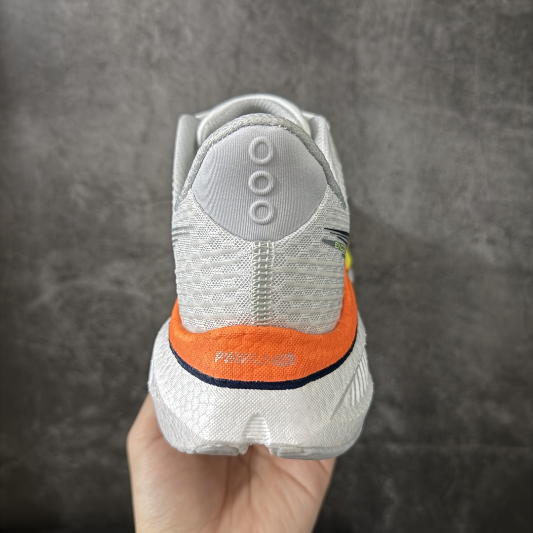 图片[4]-【GX纯原版】Saucony ENDORPHIN SPEED 啡速 5 尼龙板 HTC CHINA 百搭舒适 低帮 PWRRUNC 中底 马拉松训练竞速跑步鞋 男女同款 注意区分市场公司级 品质细节有明显区别 1：1碳板 秒杀市面错误贴合碳板回 1：1私模 正确巴斯夫爆米花 秒杀市面错误版 索康尼推出的跑鞋是一款外观激进但脚感舒适的跑鞋 采用了全新的中底设计和鞋面工程 保留了软弹脚感和稳定支撑 适合进阶跑者和喜欢软弹脚感的跑者选择 尺码：36-45带半码-选品中心