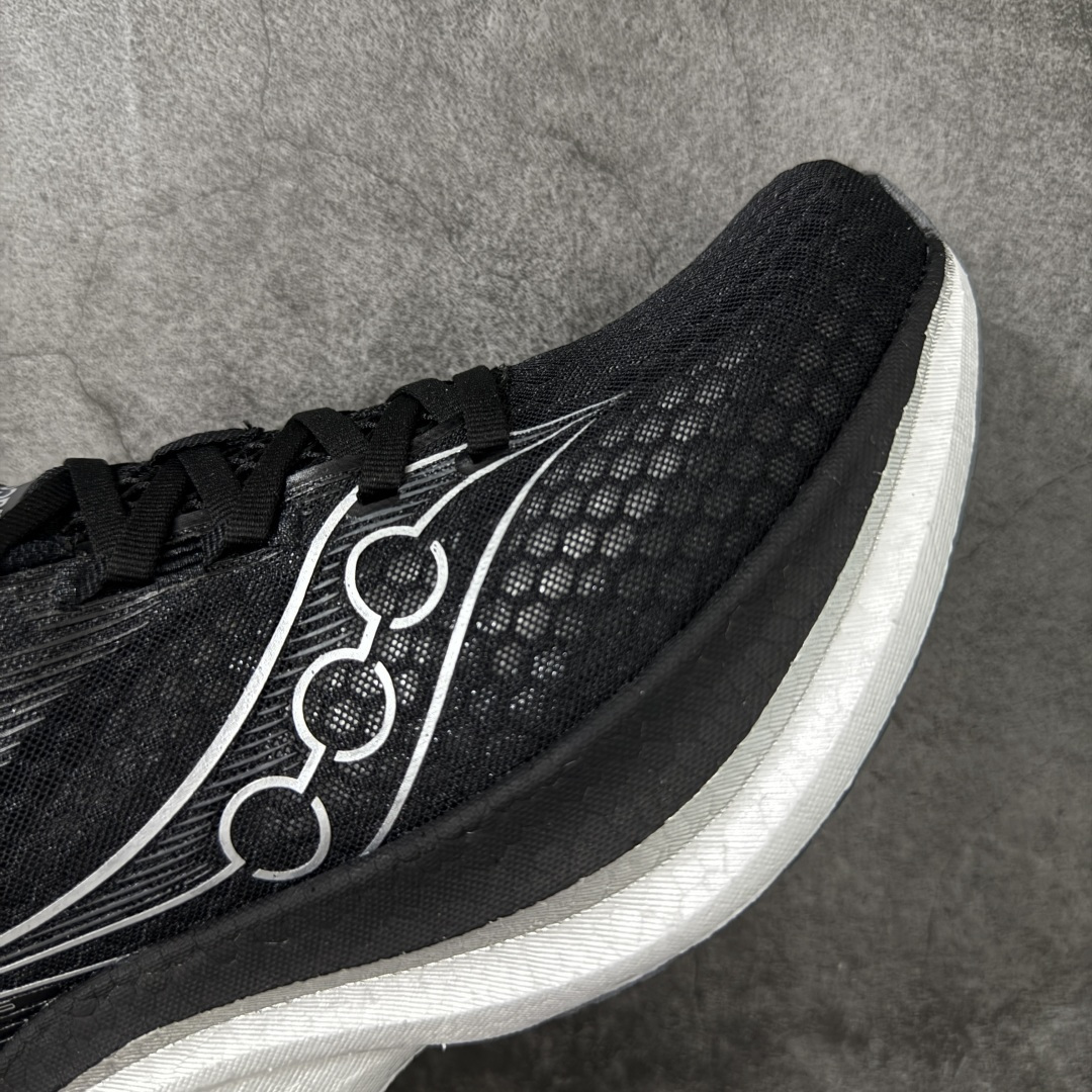图片[6]-【GX纯原版】Saucony ENDORPHIN SPEED 啡速 5 尼龙板 HTC CHINA 百搭舒适 低帮 PWRRUNC 中底 马拉松训练竞速跑步鞋 男女同款 注意区分市场公司级 品质细节有明显区别 1：1碳板 秒杀市面错误贴合碳板回 1：1私模 正确巴斯夫爆米花 秒杀市面错误版 索康尼推出的跑鞋是一款外观激进但脚感舒适的跑鞋 采用了全新的中底设计和鞋面工程 保留了软弹脚感和稳定支撑 适合进阶跑者和喜欢软弹脚感的跑者选择 尺码：36-45带半码-选品中心