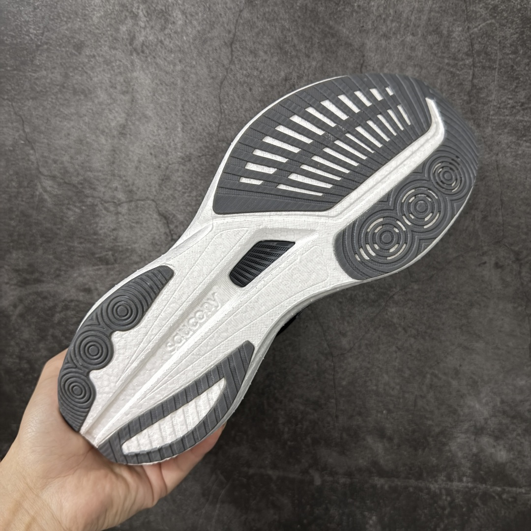 图片[9]-【GX纯原版】Saucony ENDORPHIN SPEED 啡速 5 尼龙板 HTC CHINA 百搭舒适 低帮 PWRRUNC 中底 马拉松训练竞速跑步鞋 男女同款 注意区分市场公司级 品质细节有明显区别 1：1碳板 秒杀市面错误贴合碳板回 1：1私模 正确巴斯夫爆米花 秒杀市面错误版 索康尼推出的跑鞋是一款外观激进但脚感舒适的跑鞋 采用了全新的中底设计和鞋面工程 保留了软弹脚感和稳定支撑 适合进阶跑者和喜欢软弹脚感的跑者选择 尺码：36-45带半码-选品中心