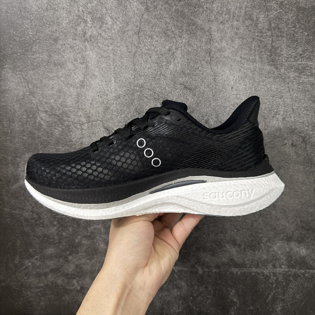 图片[2]-【GX纯原版】Saucony ENDORPHIN SPEED 啡速 5 尼龙板 HTC CHINA 百搭舒适 低帮 PWRRUNC 中底 马拉松训练竞速跑步鞋 男女同款 注意区分市场公司级 品质细节有明显区别 1：1碳板 秒杀市面错误贴合碳板回 1：1私模 正确巴斯夫爆米花 秒杀市面错误版 索康尼推出的跑鞋是一款外观激进但脚感舒适的跑鞋 采用了全新的中底设计和鞋面工程 保留了软弹脚感和稳定支撑 适合进阶跑者和喜欢软弹脚感的跑者选择 尺码：36-45带半码-选品中心