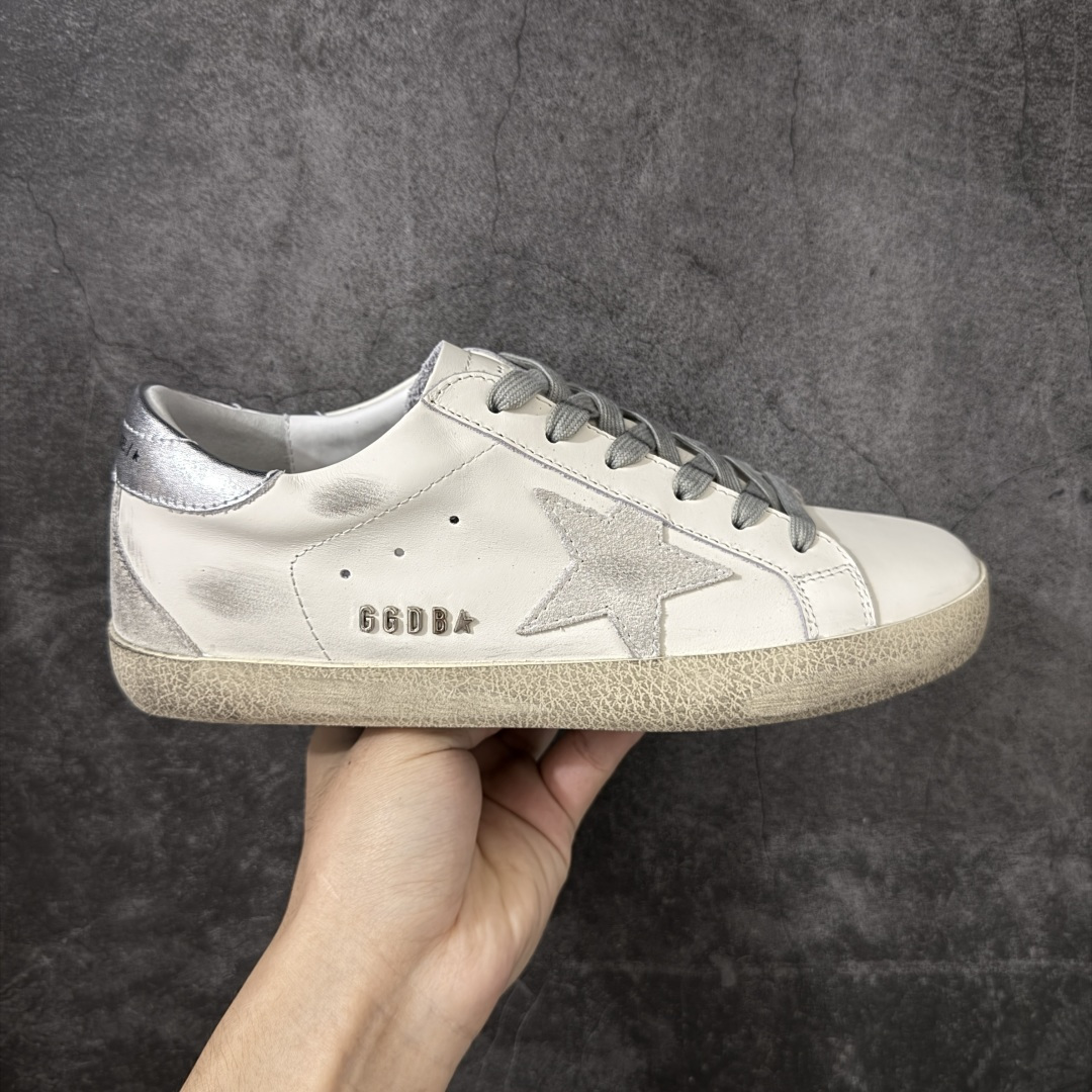 【莞产外贸版】GGDB Golden Goose Super Star 小脏鞋运动鞋 头层牛皮A级皮市面最顶级最性价比版本 欢迎各位外贸大佬拿样对比‼️ 火爆全网各路明星纷纷上脚，头层牛皮小脏鞋，顶级品质 全部细节官网同步 完美精细做工，全手工打磨做旧，自带3厘米内增高，巴黎时装周出镜率最高的小脏鞋。2020Golden Goose 官网同步上新，舒服不磨脚！ 尺码：35 36 37 38 39 40 41 42 43 44 45-选品中心