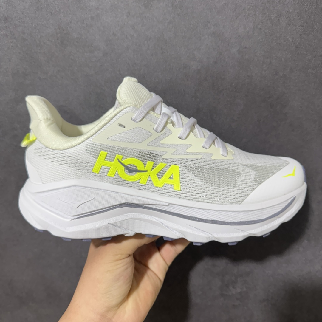 【公司级】HOKA ONE ONE Challenger 8 Wide 舒适柔软透气支撑跑步鞋 男女同款 黑金 货号： 1168716 尺码：36/45-选品中心