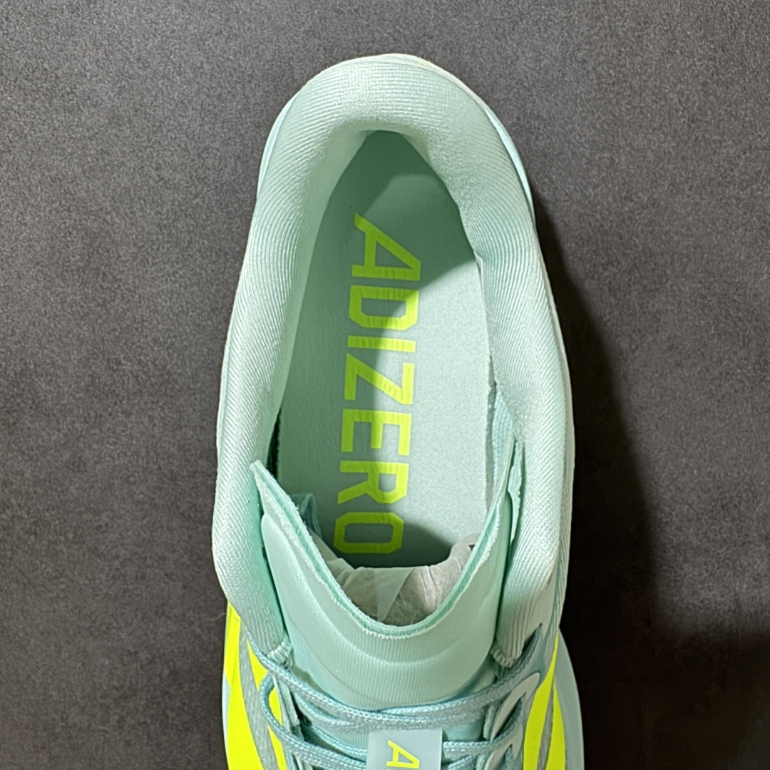 图片[6]-【公司级】阿迪达斯 ADIDAS ADIZERO EVO SL 运动舒适防滑耐磨 低帮跑步鞋 内置碳板 阿迪达斯革新力作!「破纪录轻跑鞋」adiZero Adios Pro EVO 极致轻盈的Lightweight Upper设计,带来近乎裸足的舒适体验。中底采用尖端科技，Lightstrike Pro材料经过精细调校，实现卓越缓震与轻量化的完美结合。#科技与时尚的融合 #阿迪达斯adidas #宝藏鞋子阿迪达斯 #今天只晒鞋 #潮鞋新品体验官 #那些年，那些鞋 #入秋换季先换鞋。 货号：JS4508 尺码：36-46带半码-选品中心