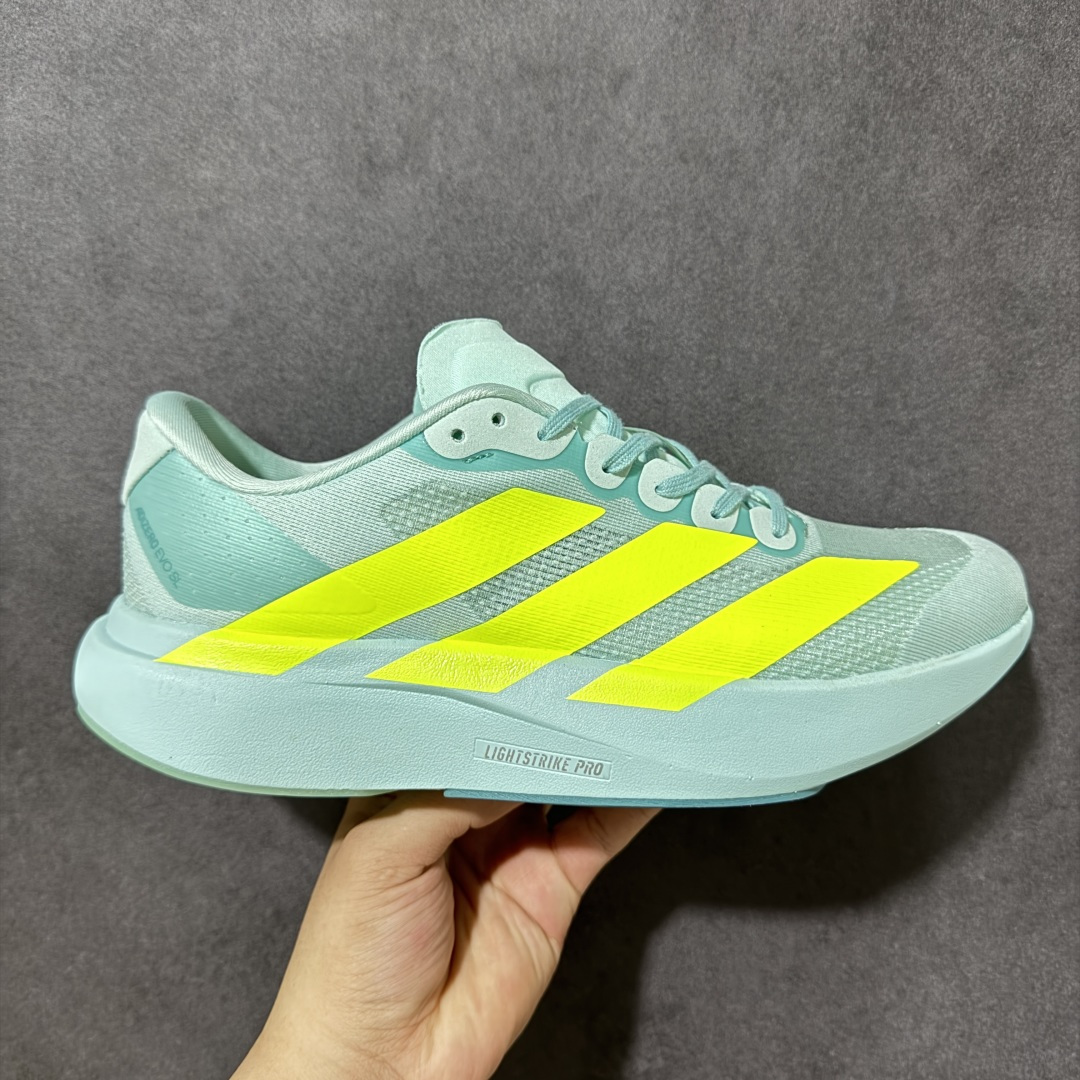 【公司级】阿迪达斯 ADIDAS ADIZERO EVO SL 运动舒适防滑耐磨 低帮跑步鞋 内置碳板 阿迪达斯革新力作!「破纪录轻跑鞋」adiZero Adios Pro EVO 极致轻盈的Lightweight Upper设计,带来近乎裸足的舒适体验。中底采用尖端科技，Lightstrike Pro材料经过精细调校，实现卓越缓震与轻量化的完美结合。#科技与时尚的融合 #阿迪达斯adidas #宝藏鞋子阿迪达斯 #今天只晒鞋 #潮鞋新品体验官 #那些年，那些鞋 #入秋换季先换鞋。 货号：JS4508 尺码：36-46带半码-选品中心
