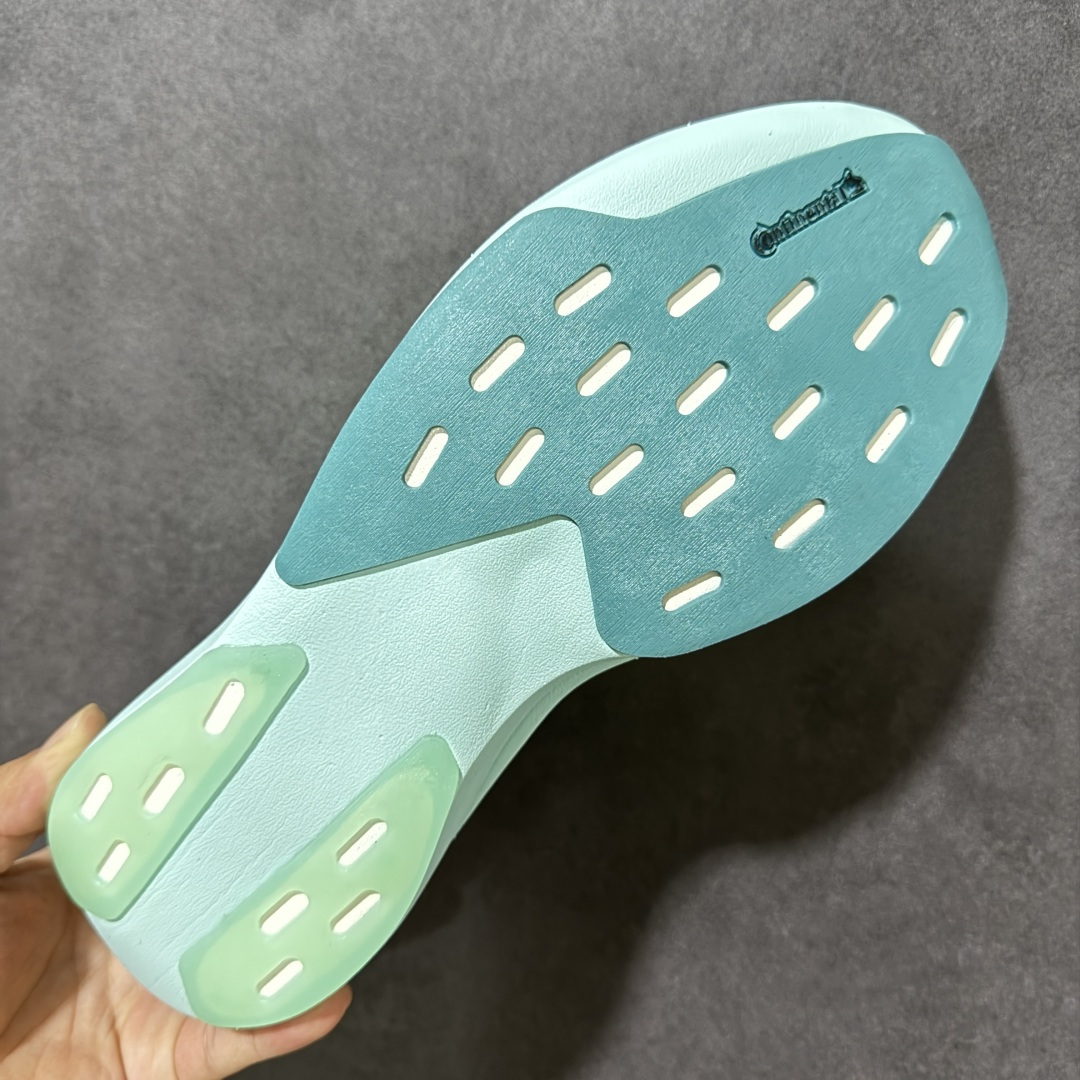 图片[9]-【公司级】阿迪达斯 ADIDAS ADIZERO EVO SL 运动舒适防滑耐磨 低帮跑步鞋 内置碳板 阿迪达斯革新力作!「破纪录轻跑鞋」adiZero Adios Pro EVO 极致轻盈的Lightweight Upper设计,带来近乎裸足的舒适体验。中底采用尖端科技，Lightstrike Pro材料经过精细调校，实现卓越缓震与轻量化的完美结合。#科技与时尚的融合 #阿迪达斯adidas #宝藏鞋子阿迪达斯 #今天只晒鞋 #潮鞋新品体验官 #那些年，那些鞋 #入秋换季先换鞋。 货号：JS4508 尺码：36-46带半码-选品中心