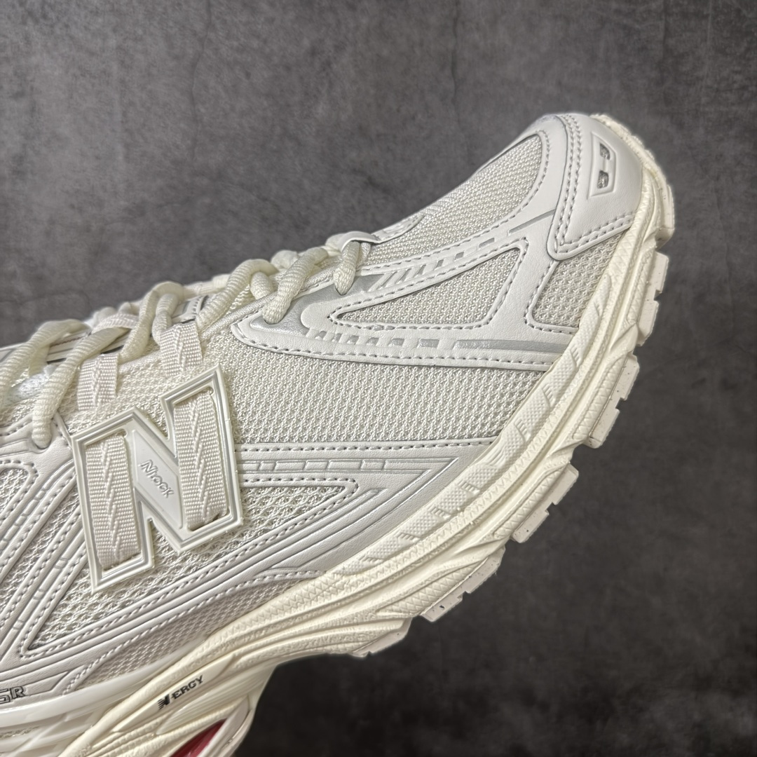 图片[6]-【纯原版】NB新百伦New Balance NB1906 U1906RV1系列复古老爹风休闲运动慢跑鞋 采用轻质牛剖革拼接透气网眼衬垫织物鞋面材质#T-Beam大底提供足步弓支撑，保持步态稳定#后跟搭载外露缓震胶 鞋身整体以各种深浅不一的灰色覆盖，鞋头以淡蓝色调装饰，网眼衬垫通过不规律的色块实现做旧的美感，泛黄的鞋底更是进一步增添了复古气息。 尺码：36 37 37.5 38 38.5 39.5 40 40.5 41.5 42 42.5 43 44 45 46.5-选品中心