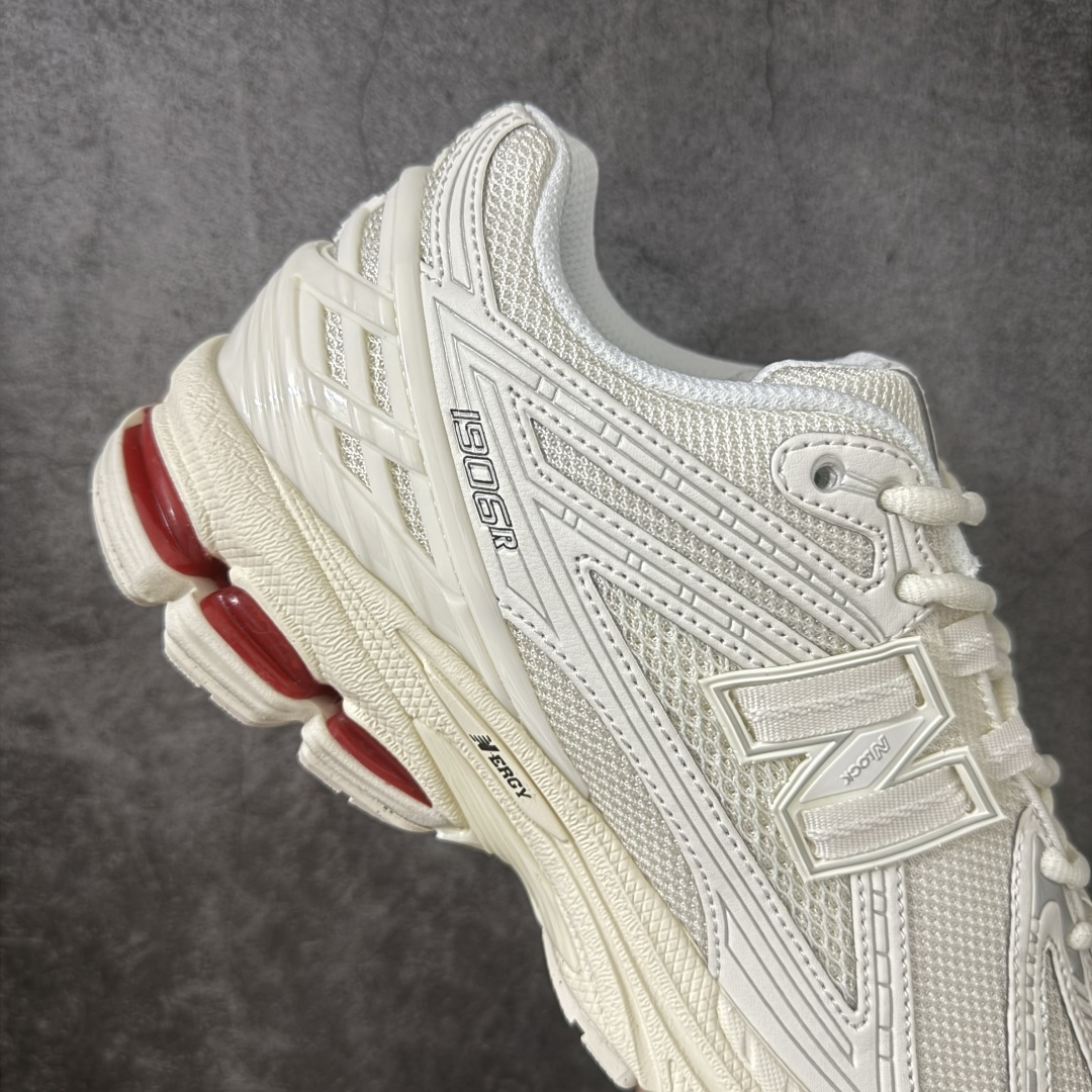 图片[7]-【纯原版】NB新百伦New Balance NB1906 U1906RV1系列复古老爹风休闲运动慢跑鞋 采用轻质牛剖革拼接透气网眼衬垫织物鞋面材质#T-Beam大底提供足步弓支撑，保持步态稳定#后跟搭载外露缓震胶 鞋身整体以各种深浅不一的灰色覆盖，鞋头以淡蓝色调装饰，网眼衬垫通过不规律的色块实现做旧的美感，泛黄的鞋底更是进一步增添了复古气息。 尺码：36 37 37.5 38 38.5 39.5 40 40.5 41.5 42 42.5 43 44 45 46.5-选品中心