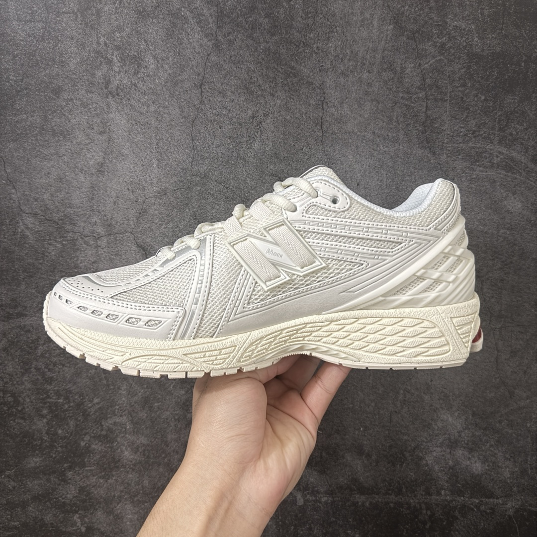 图片[2]-【纯原版】NB新百伦New Balance NB1906 U1906RV1系列复古老爹风休闲运动慢跑鞋 采用轻质牛剖革拼接透气网眼衬垫织物鞋面材质#T-Beam大底提供足步弓支撑，保持步态稳定#后跟搭载外露缓震胶 鞋身整体以各种深浅不一的灰色覆盖，鞋头以淡蓝色调装饰，网眼衬垫通过不规律的色块实现做旧的美感，泛黄的鞋底更是进一步增添了复古气息。 尺码：36 37 37.5 38 38.5 39.5 40 40.5 41.5 42 42.5 43 44 45 46.5-选品中心