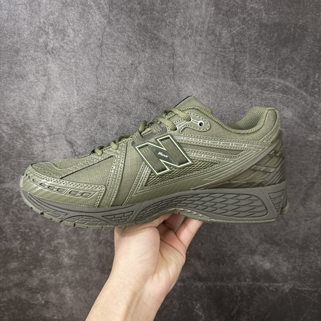 图片[2]-【纯原版】NB新百伦New Balance NB1906 U1906ROG系列复古老爹风休闲运动慢跑鞋 采用轻质牛剖革拼接透气网眼衬垫织物鞋面材质#T-Beam大底提供足步弓支撑，保持步态稳定#后跟搭载外露缓震胶 鞋身整体以各种深浅不一的灰色覆盖，鞋头以淡蓝色调装饰，网眼衬垫通过不规律的色块实现做旧的美感，泛黄的鞋底更是进一步增添了复古气息。 尺码：36 37 37.5 38 38.5 39.5 40 40.5 41.5 42 42.5 43 44 45 46.5-选品中心