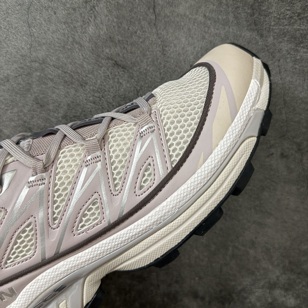 图片[6]-【纯原T0版】 Salomon XT-6 Expense 萨洛蒙复古潮流户外机能登山跑鞋 475982 全套原纸板楦头开发 原厂特供网布配套加持 确保原汁原味 完美呈现版型 原档数据独家私模五层组合大底 原装Ortholite轻量化鞋垫 中底布带钢印编号 原厂TPU锁扣 进口港宝加持 后跟自然饱满 还原公司包裹性 鞋面以“锯齿”状的包裹系统呈现 在基色底之下加入了各种色点缀 将公司的最新技术和时尚前卫的造型融入耐用的长跑款式中 鞋面由 TPU 薄膜制成 并焊接在高耐磨网眼上 使其既时尚又坚固 由 ACS底盘支撑 可增强稳定性和支撑力 以及由橡胶凸耳 Contragrip外底覆盖的 EVA 缓冲中底 旨在应对崎岖的地形 鞋舌上的彩色Salomon 标签、Quicklace 系统以及鞋头、鞋舌和鞋跟上的附加品牌使细节更加完美 让穿着者可以轻松驾驭户外与通勤下的任何运动生活场景 无缝鞋身户外随意纵横 颜值与脚感兼备 出街通勤 绝对非常吸睛 你值得拥有 尺码：36 36.5 37.5 38 38.5 39 40 40.5 41 42 42.5 43 44 44.5 45-选品中心