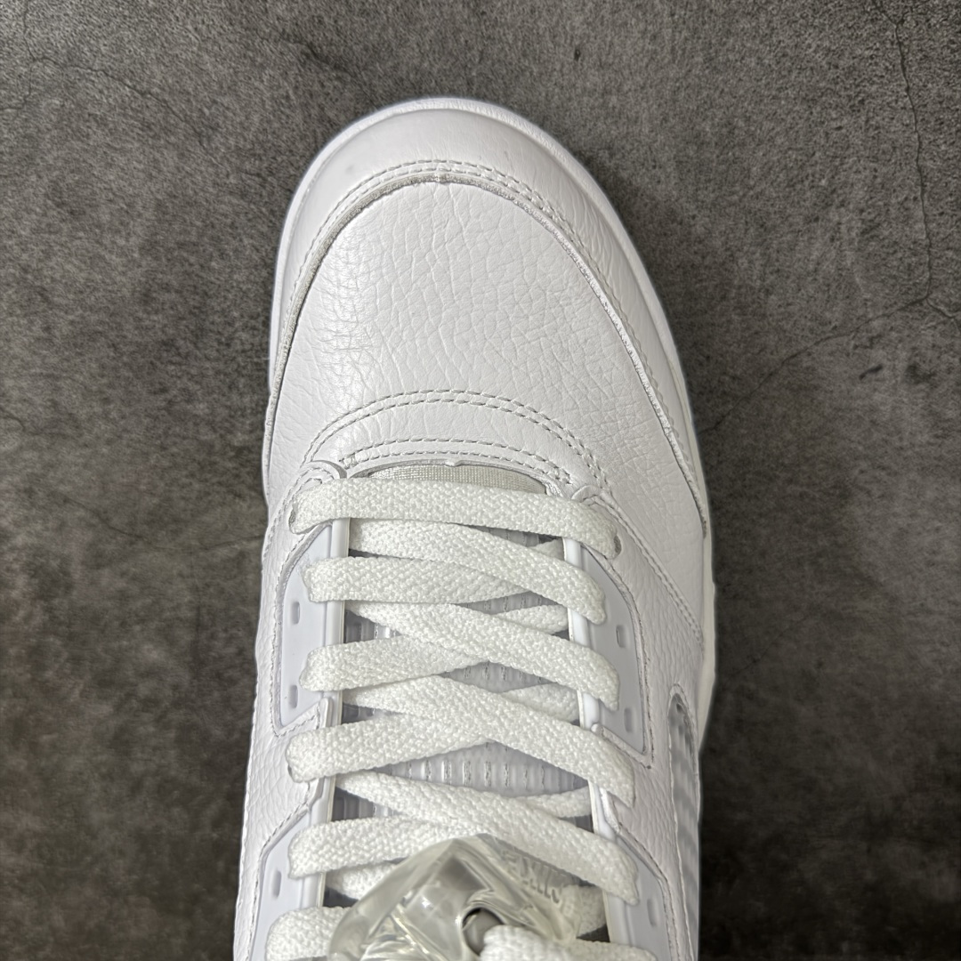 图片[5]-【KZ纯原】Air Jordan 5 Retro \”White Metallic\” AJ5 乔5白银 HQ7978-103 国内一线大厂出品 匠心打造 头层皮料原厂数据 全新纸板 模具打造 外贸 平台高端零售专供品质 品质毋庸置疑 一眼正品既视感 细节均已解码 货号：HQ7978-103 尺码：36 36.5 37.5 38 38.5 39 40 40.5 41 42 42.5 43 44 44.5 45 46 47.5-选品中心