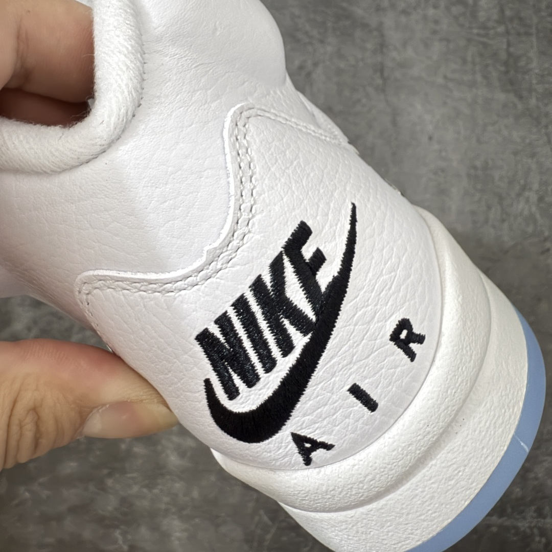 图片[2]-【KZ纯原】Air Jordan 5 Retro \”White Metallic\” AJ5 乔5白银 HQ7978-103 国内一线大厂出品 匠心打造 头层皮料原厂数据 全新纸板 模具打造 外贸 平台高端零售专供品质 品质毋庸置疑 一眼正品既视感 细节均已解码 货号：HQ7978-103 尺码：36 36.5 37.5 38 38.5 39 40 40.5 41 42 42.5 43 44 44.5 45 46 47.5-选品中心