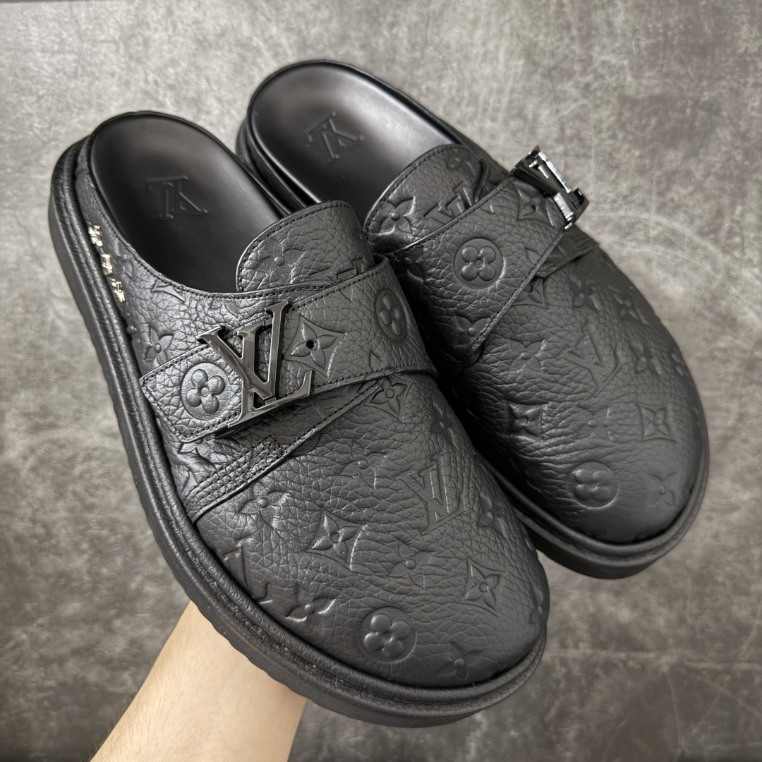 【佛山超A版】Louis Vuitton Easy LV皮革拼接博肯半包头拖鞋凉鞋全网首发 原版开发纳米级复刻独家私模大底内里采用全粒面头层牛皮原厂进口特A9级真正1:1老花鞋面(9级为最顶面料)印花对点对位定制电镀五金整体还原度95%以上经典老花永不过时!原版发售9800+ 尺码:383940414243444546-选品中心